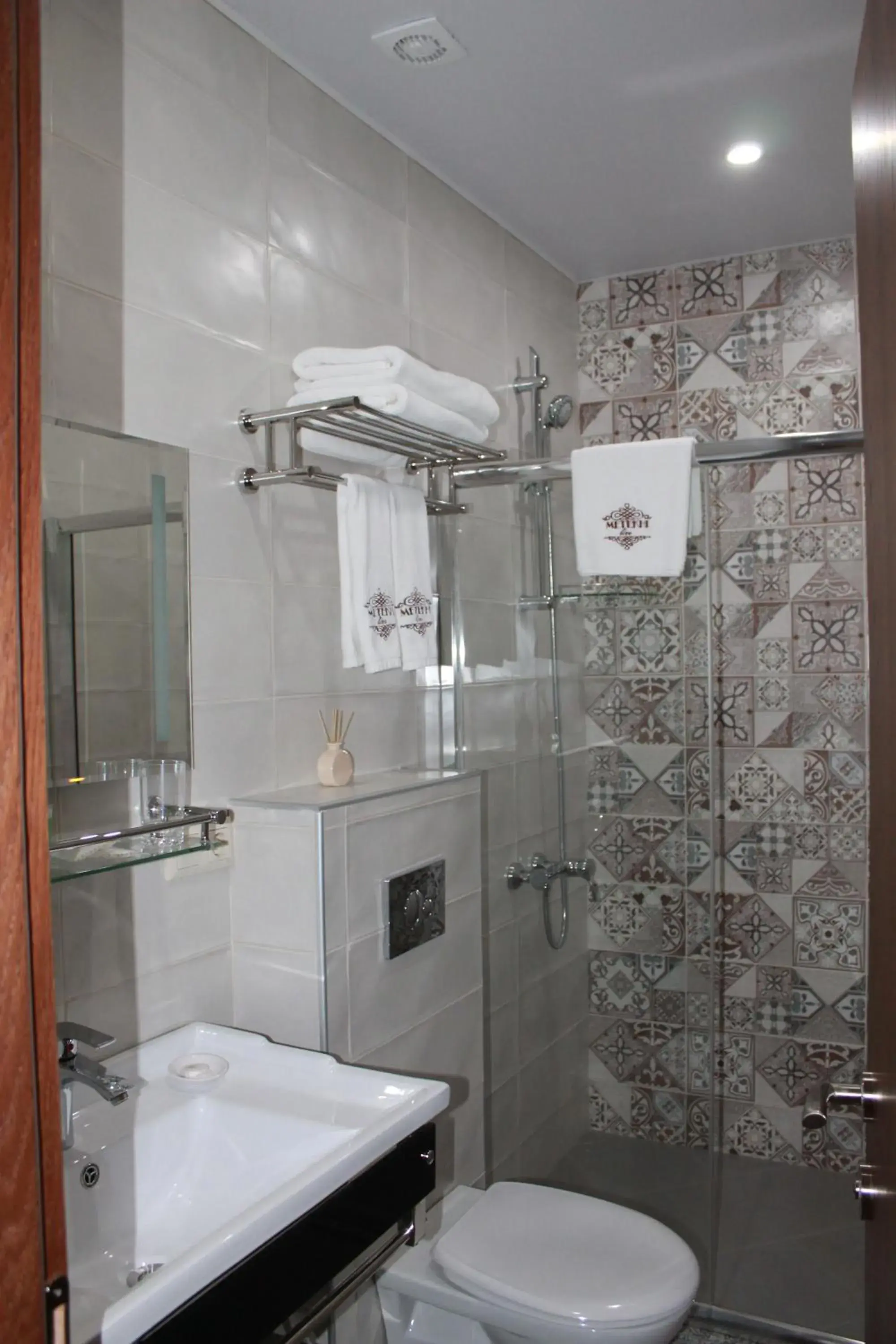 Shower, Bathroom in Hotel Metekhi Line