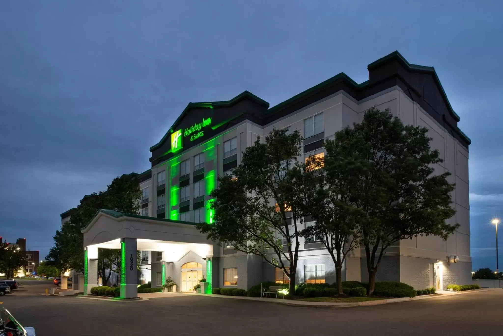 Property Building in Holiday Inn Hotel & Suites Overland Park-Convention Center, an IHG Hotel