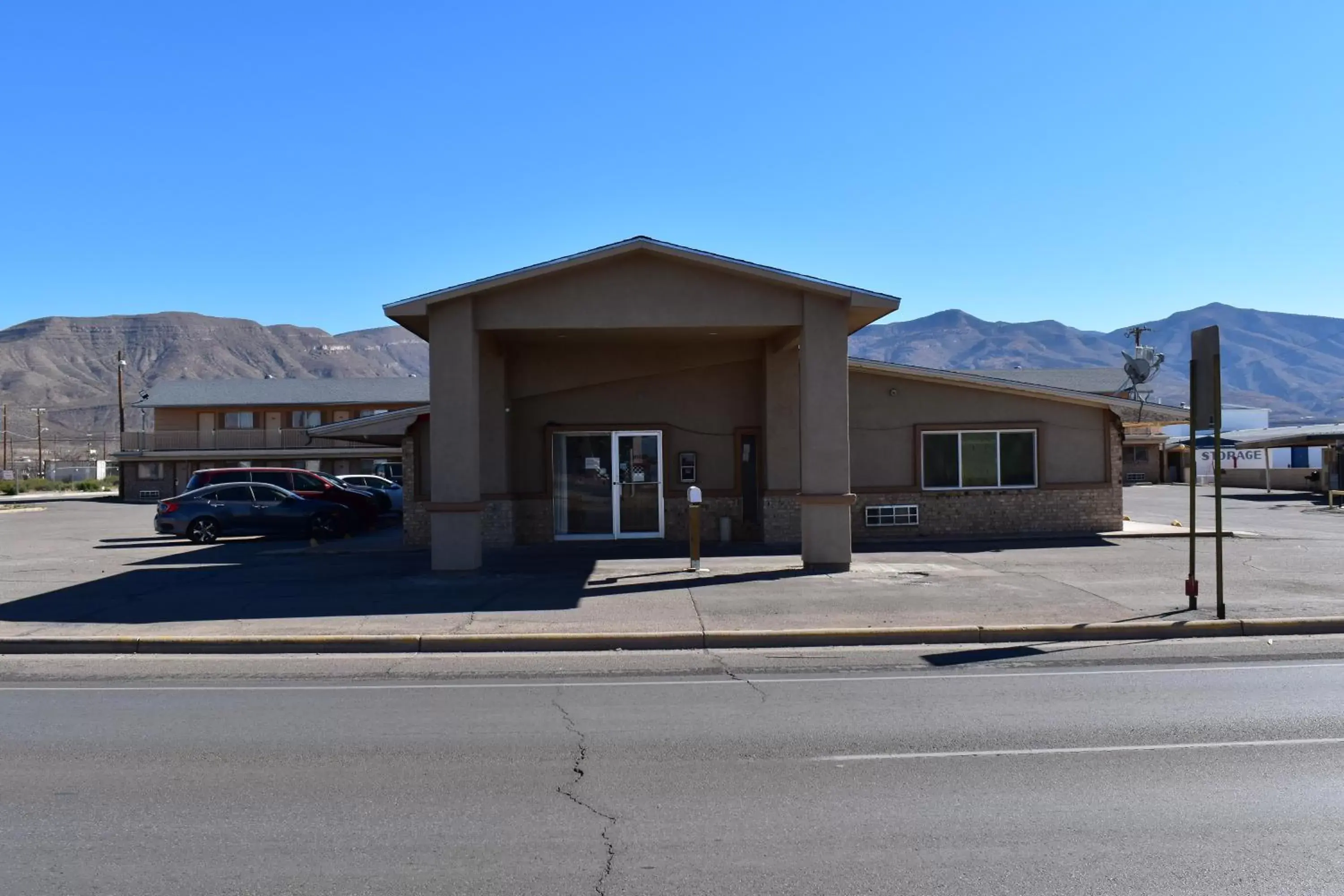 Property Building in Satellite Inn