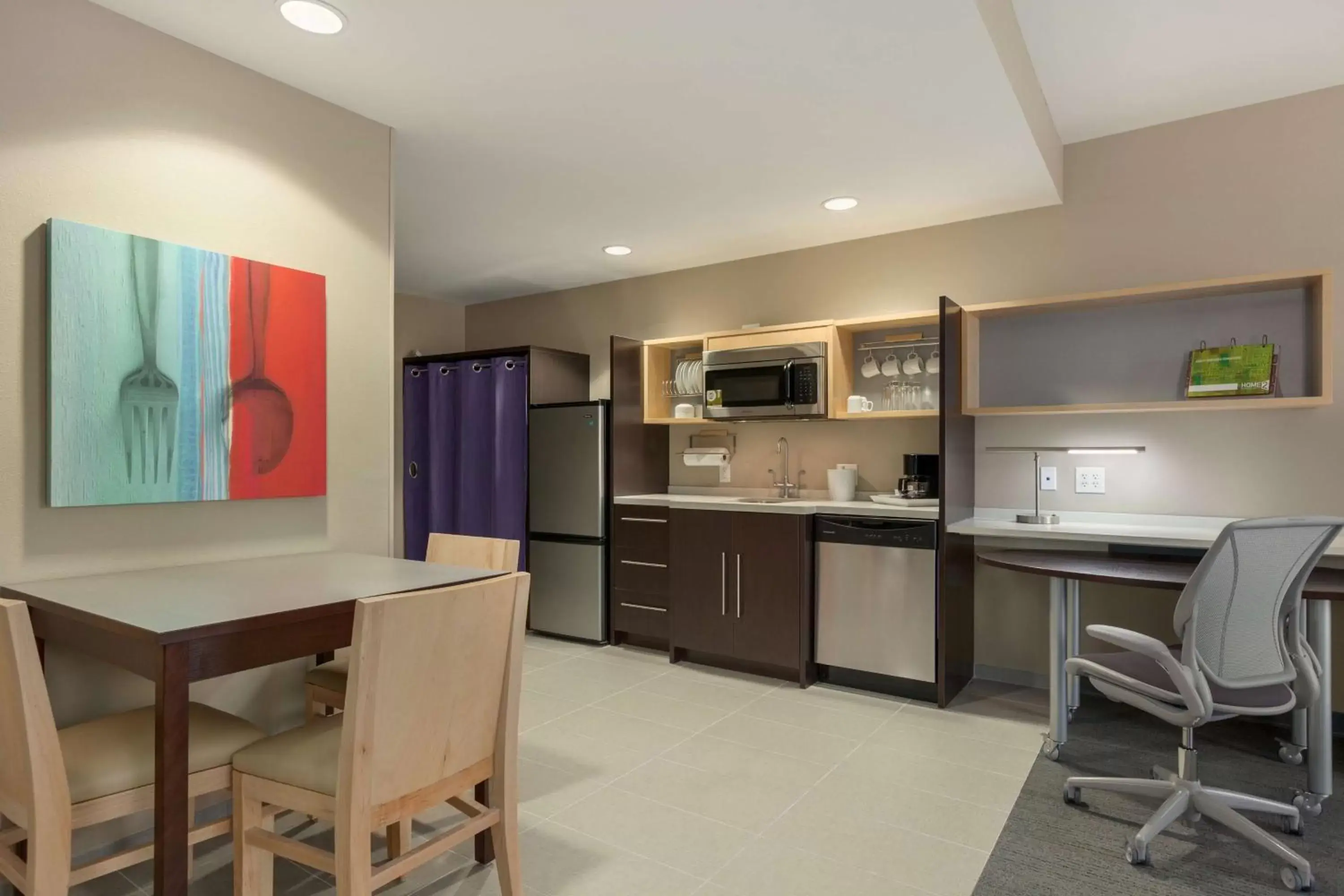 Kitchen or kitchenette, Kitchen/Kitchenette in Home2Suites by Hilton Florence