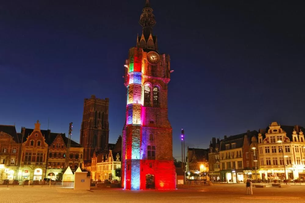 Nearby landmark in L'Atrium