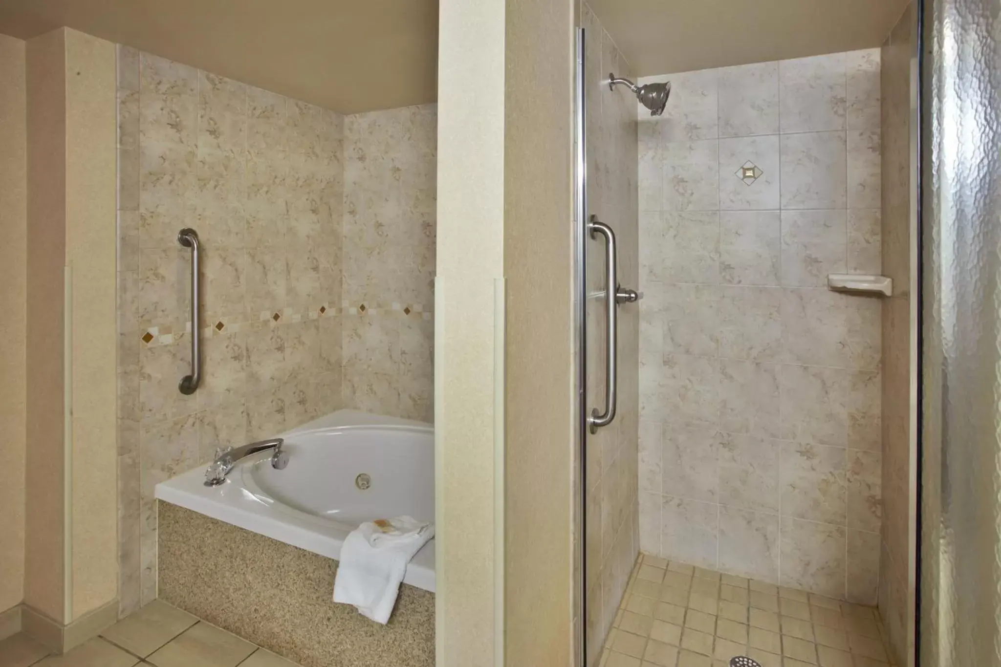 Photo of the whole room, Bathroom in Holiday Inn Hotel & Suites Ann Arbor University of Michigan Area, an IHG Hotel