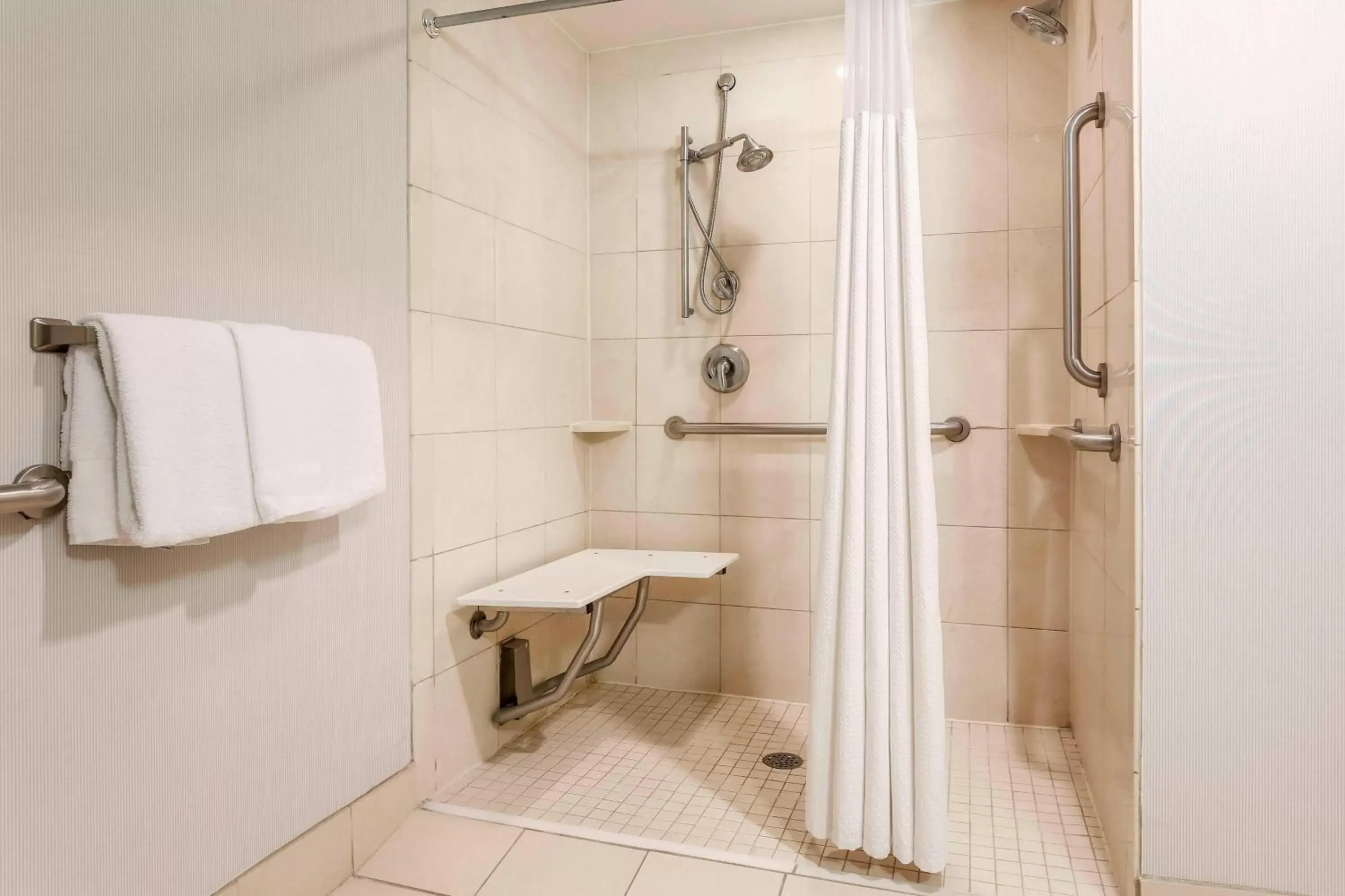 Bathroom in Courtyard by Marriott Amarillo Downtown