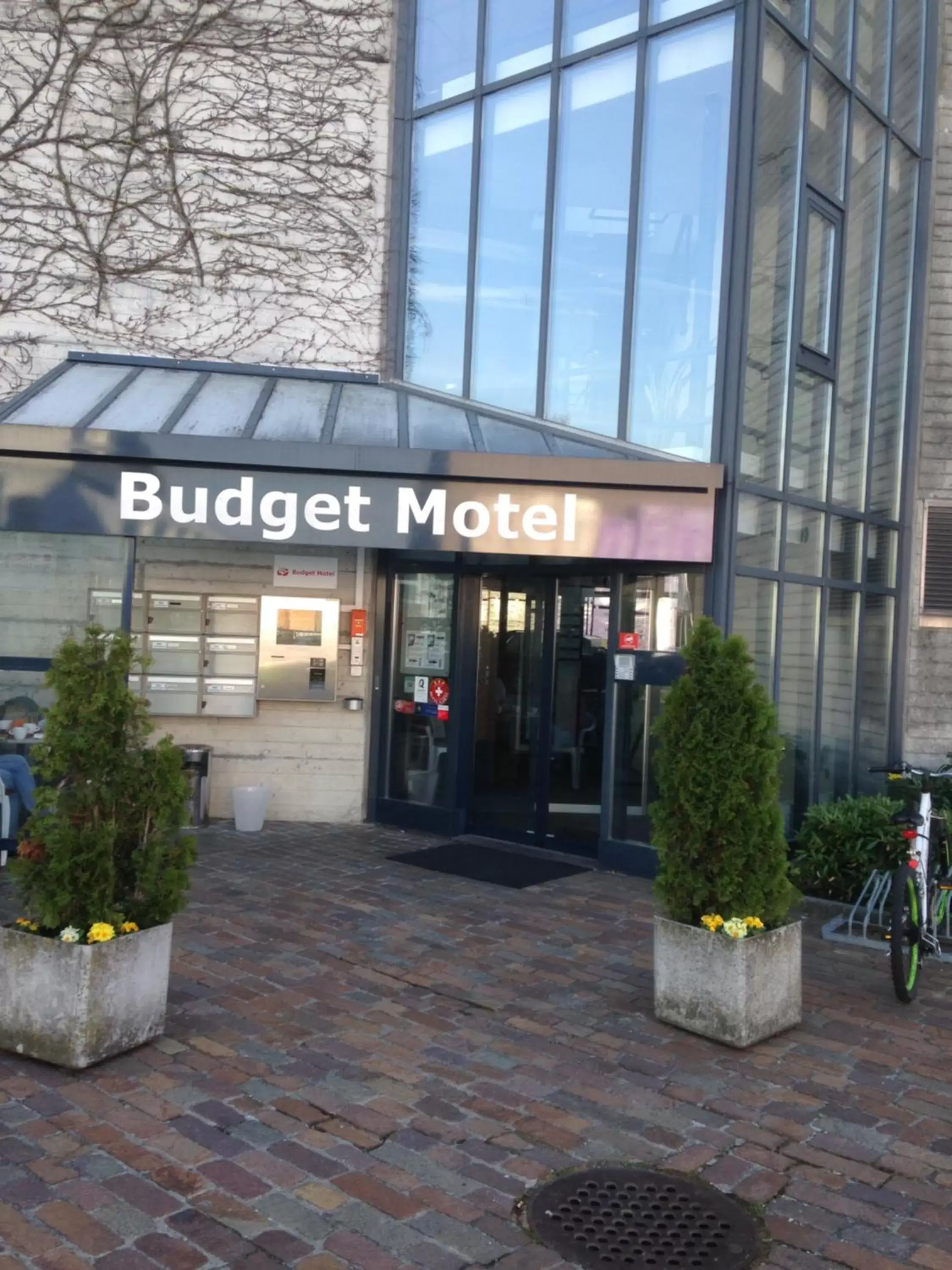 Facade/entrance in Budget Motel