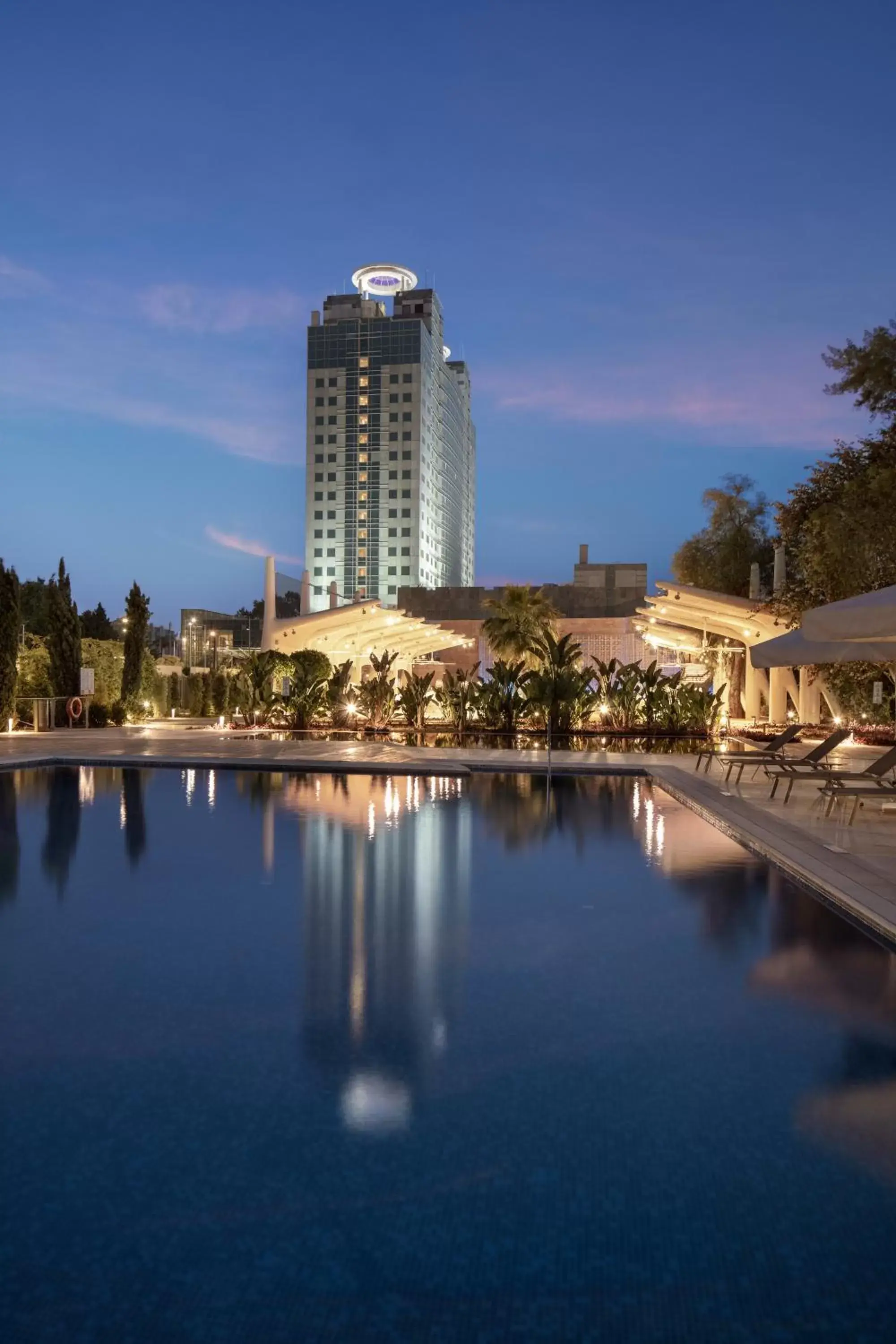 Property building, Swimming Pool in Adana HiltonSA Hotel