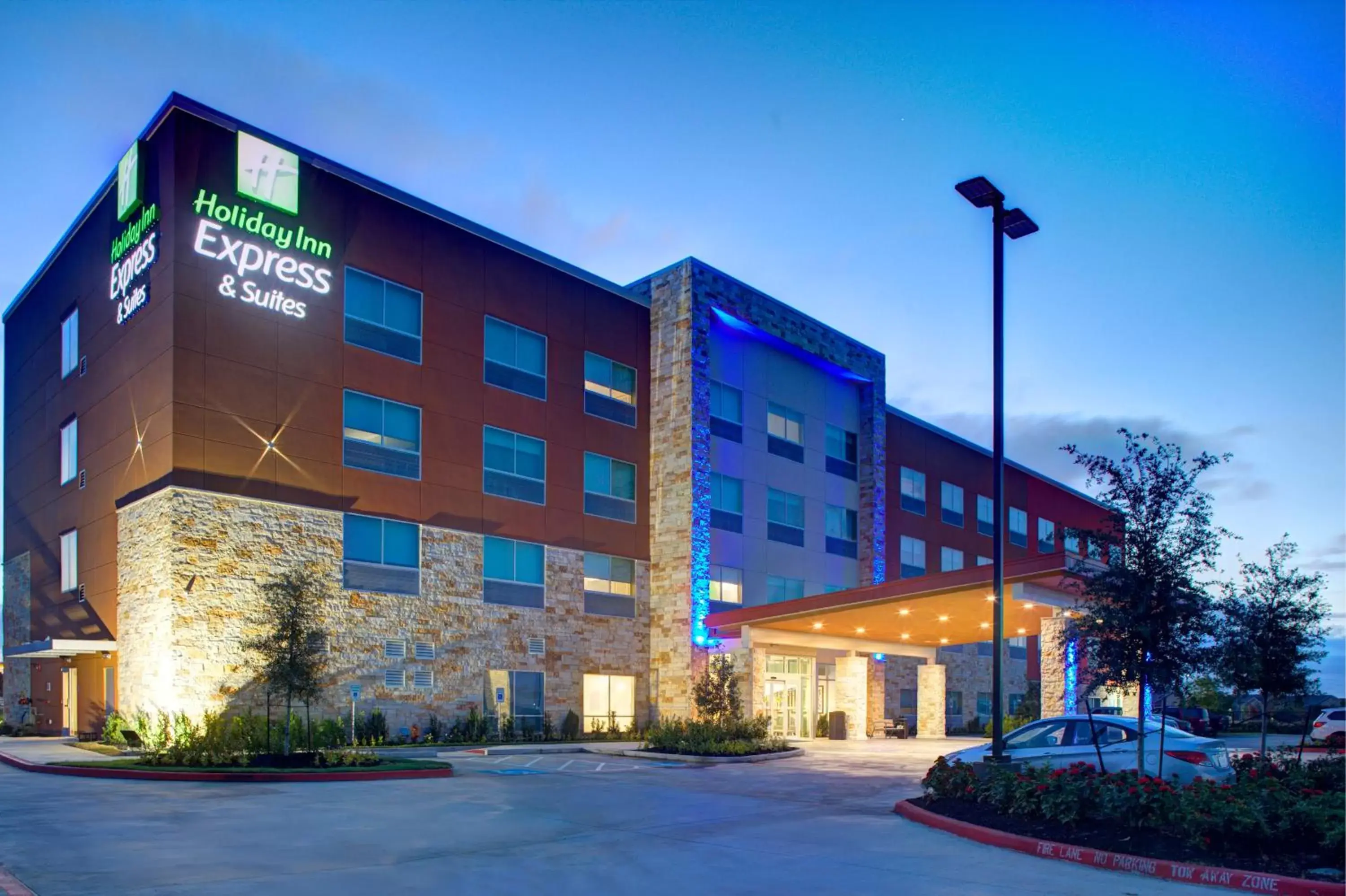 Property Building in Holiday Inn Express & Suites - Houston NW - Cypress Grand Pky, an IHG Hotel