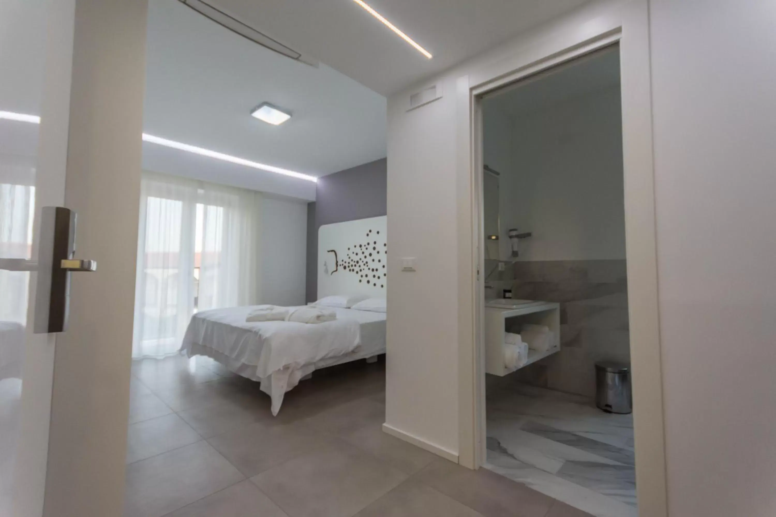 Photo of the whole room, Bed in Aether Suites Tropea - Free Parking