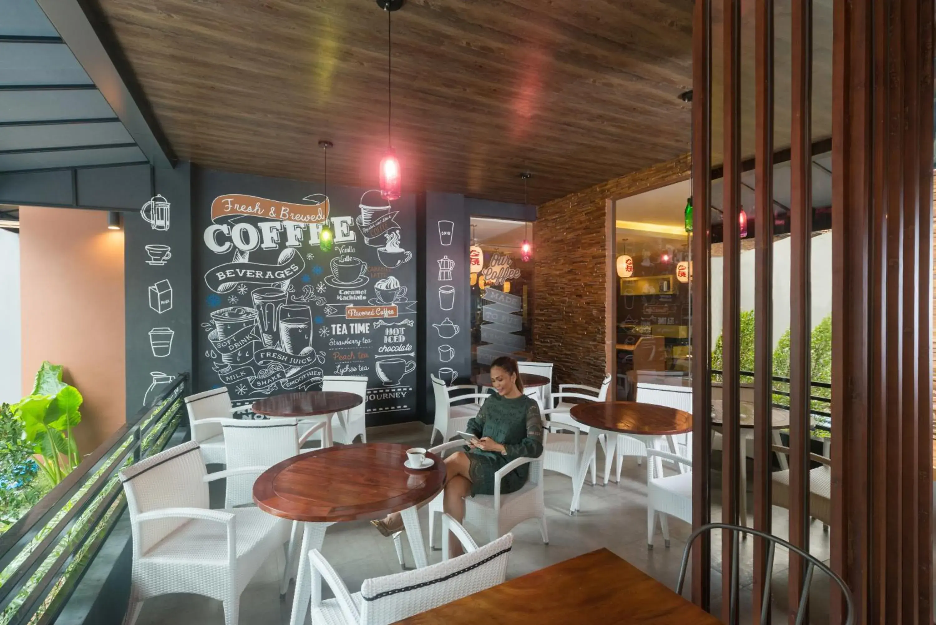 Restaurant/places to eat in Sotis Residence Pejompongan Restaurant/places to eat in Sotis Residence Pejompongan