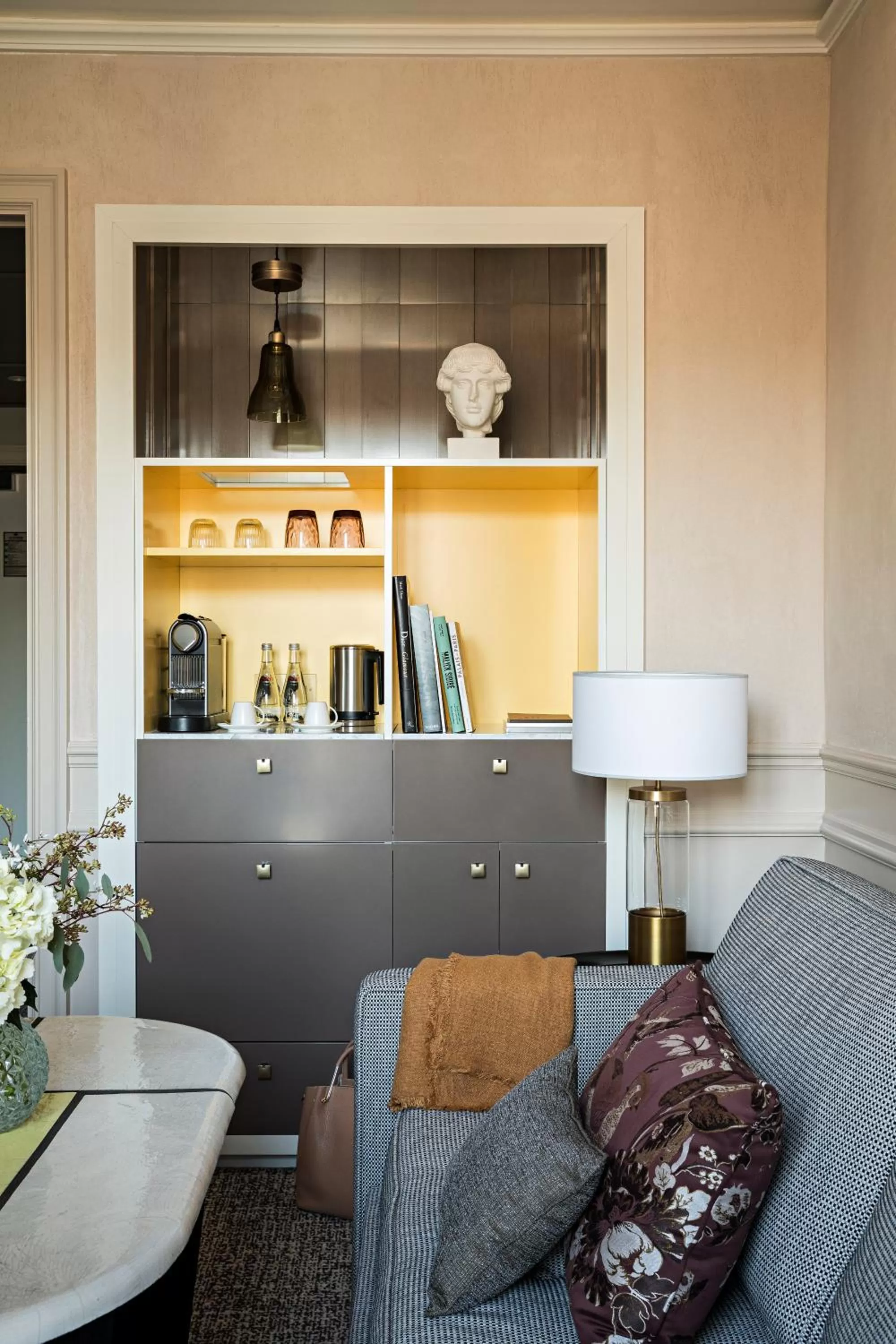 Living room in Sofitel Le Scribe Paris Opera