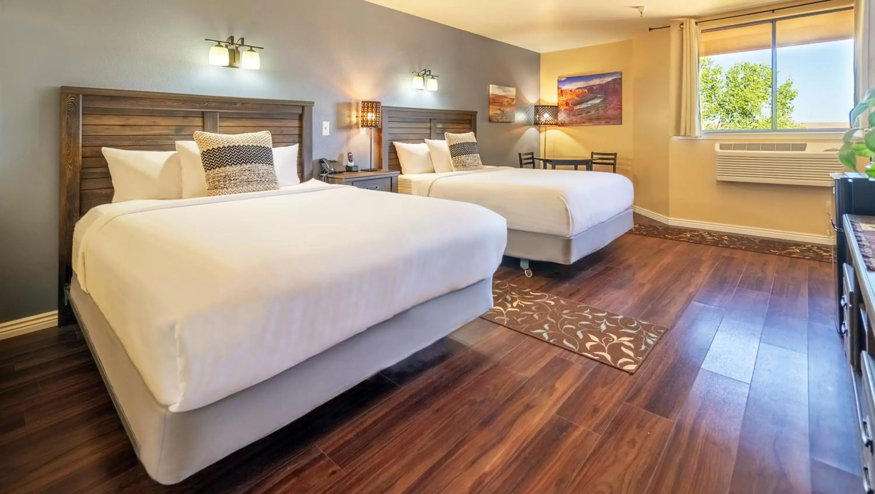 Bedroom, Bed in Ticaboo Lodge Bedroom, Bed in Ticaboo Lodge