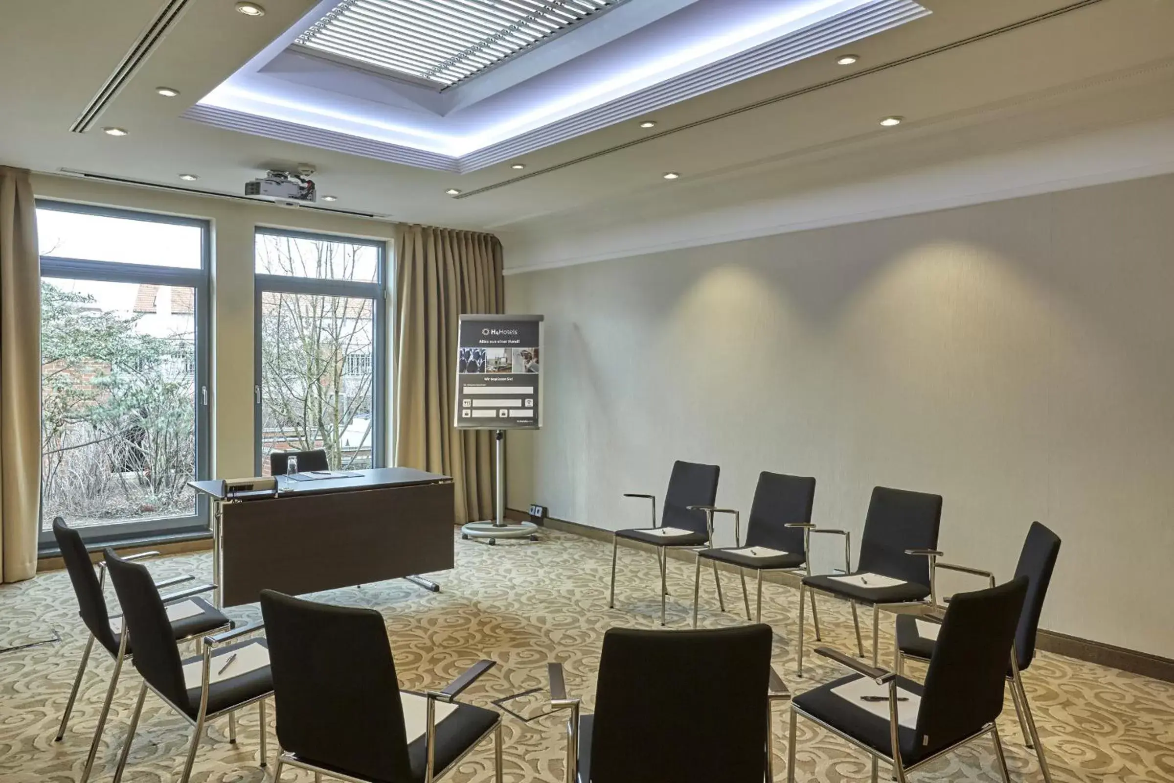 Meeting/conference room in H4 Hotel Hannover Messe