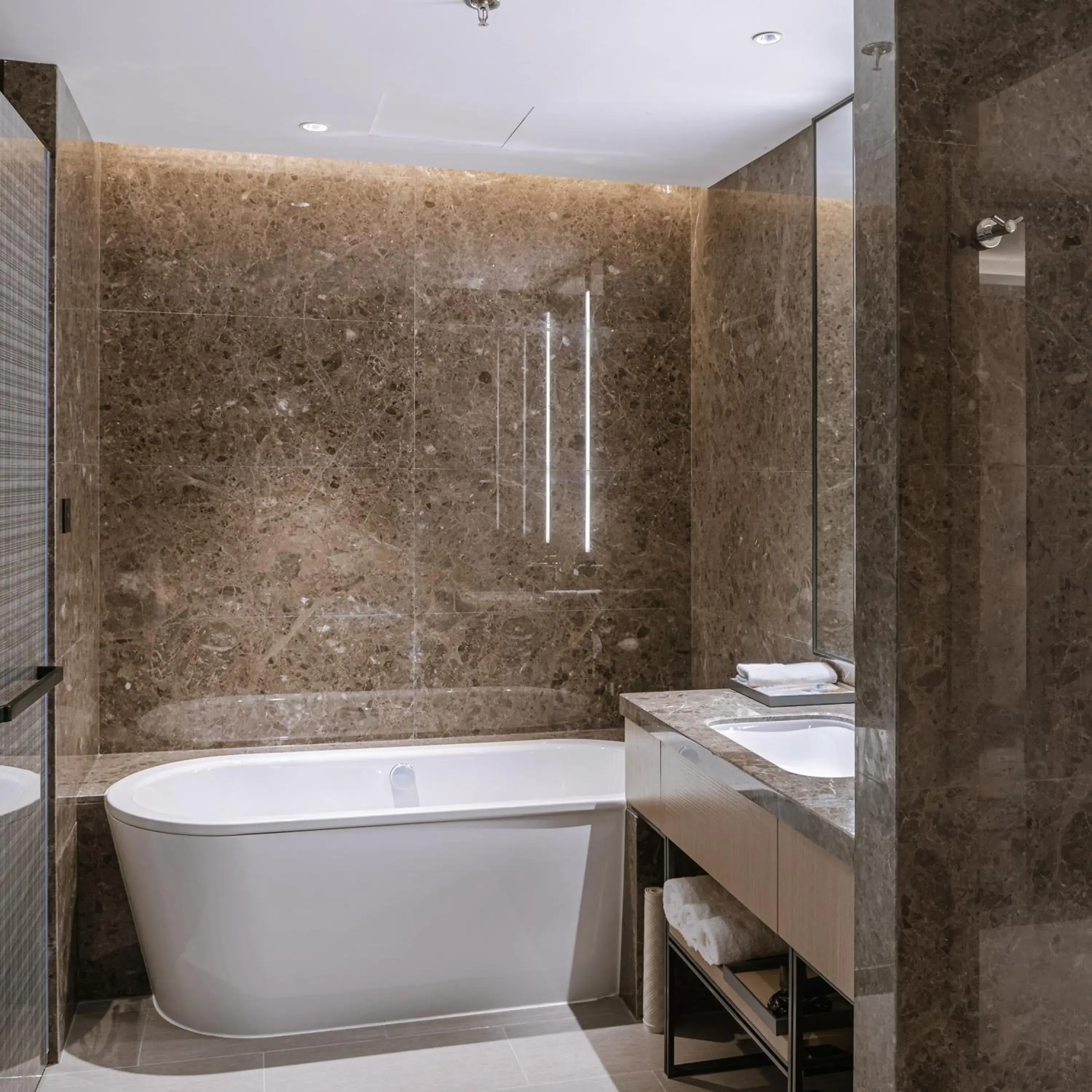 Bath, Bathroom in Four Points by Sheraton Suzhou, Wuzhong