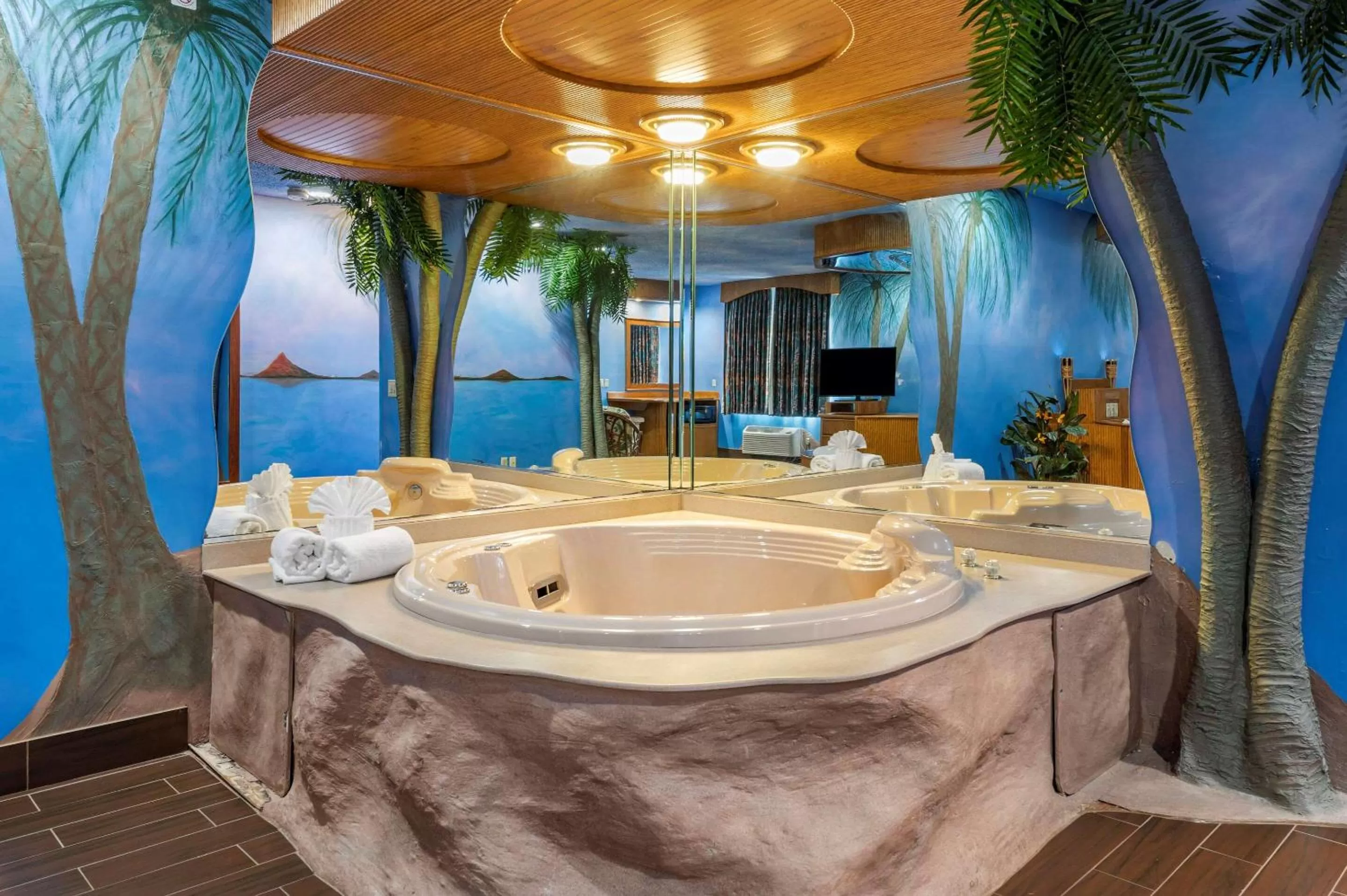 Bedroom in Comfort Suites Elkhart North