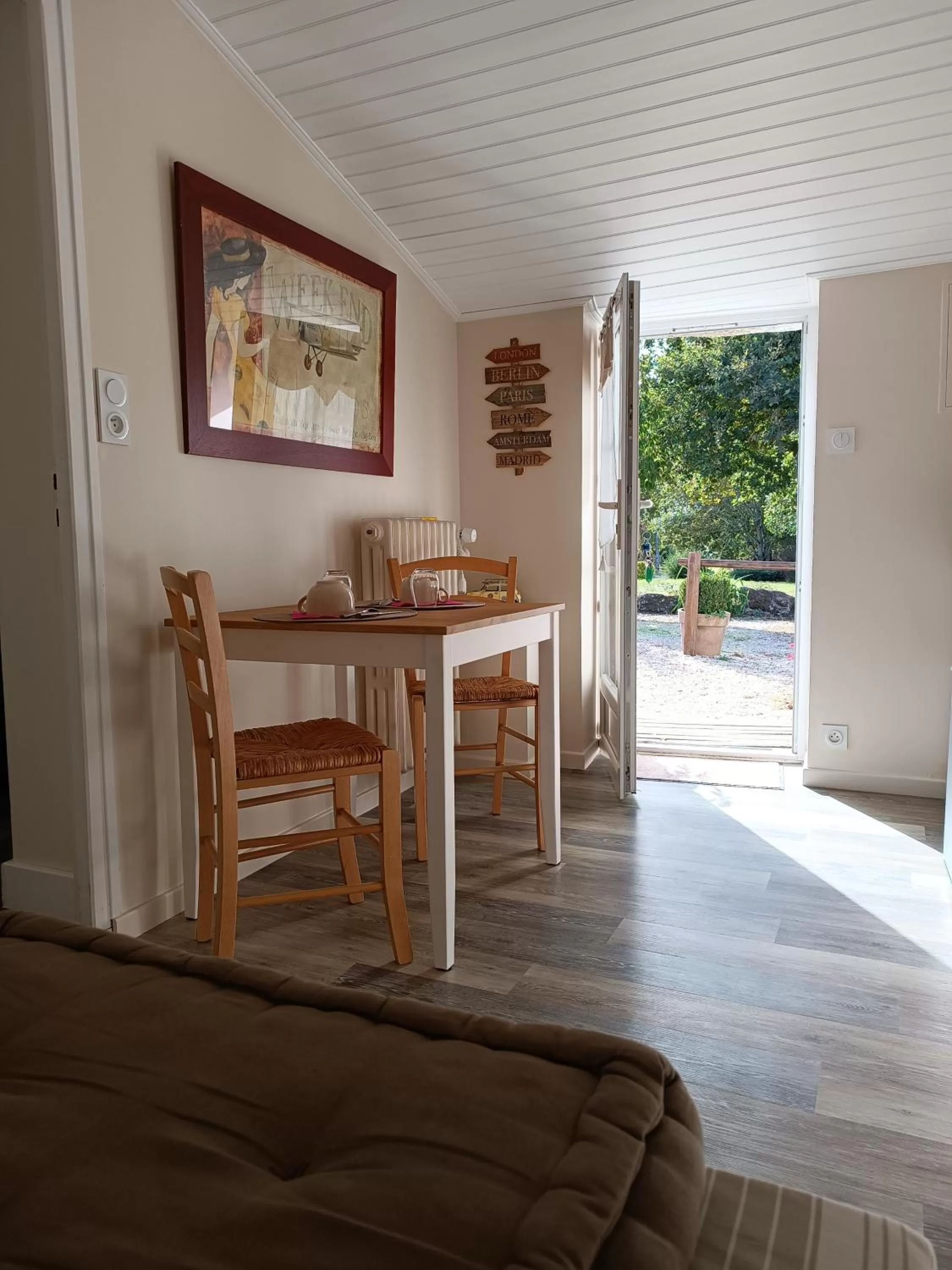 Dining Area in Les granges du chiron