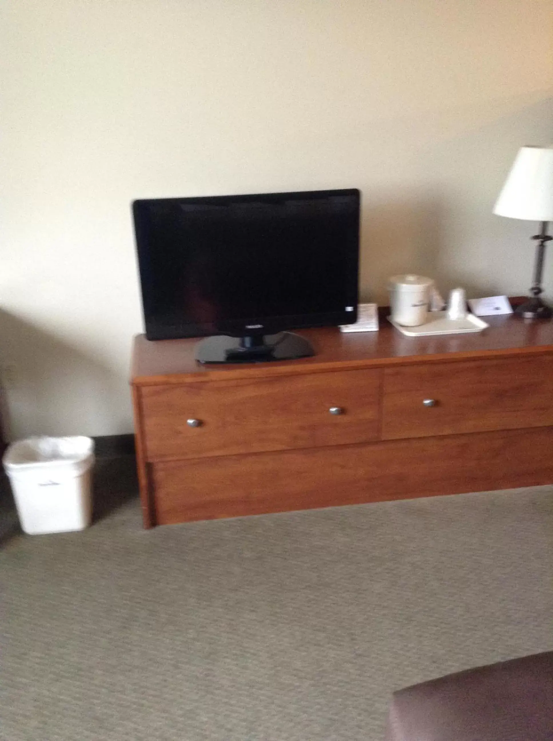 TV and multimedia, TV/Entertainment Center in AmericInn by Wyndham Republic