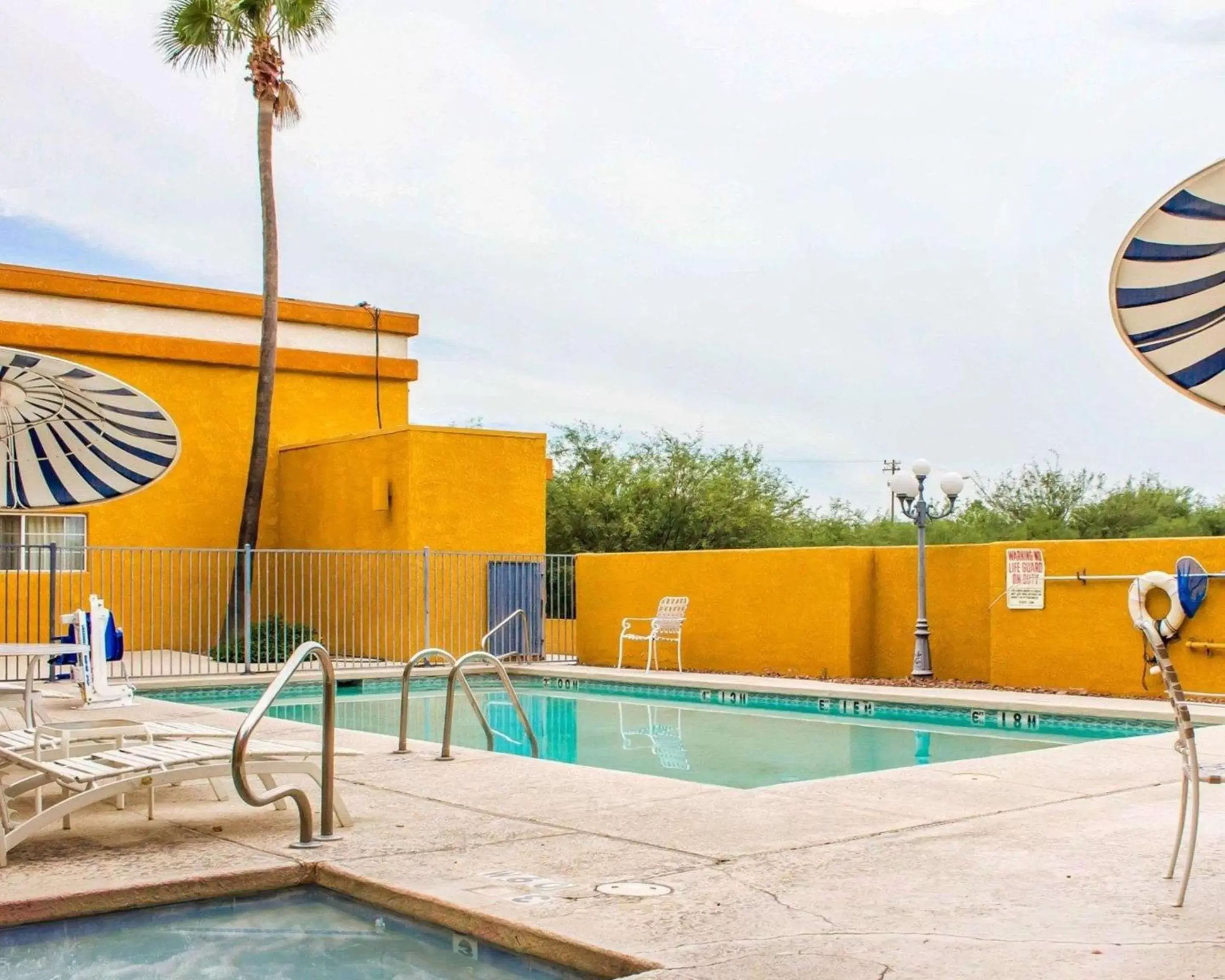 On site, Swimming Pool in Quality Inn - Tucson Airport
