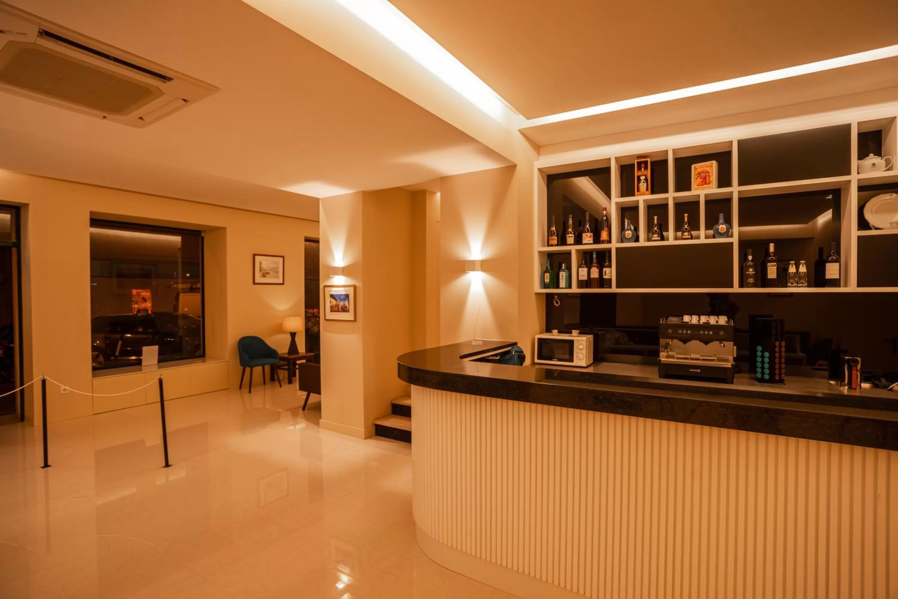 Lounge or bar in Vera Cruz Porto Downtown Hotel