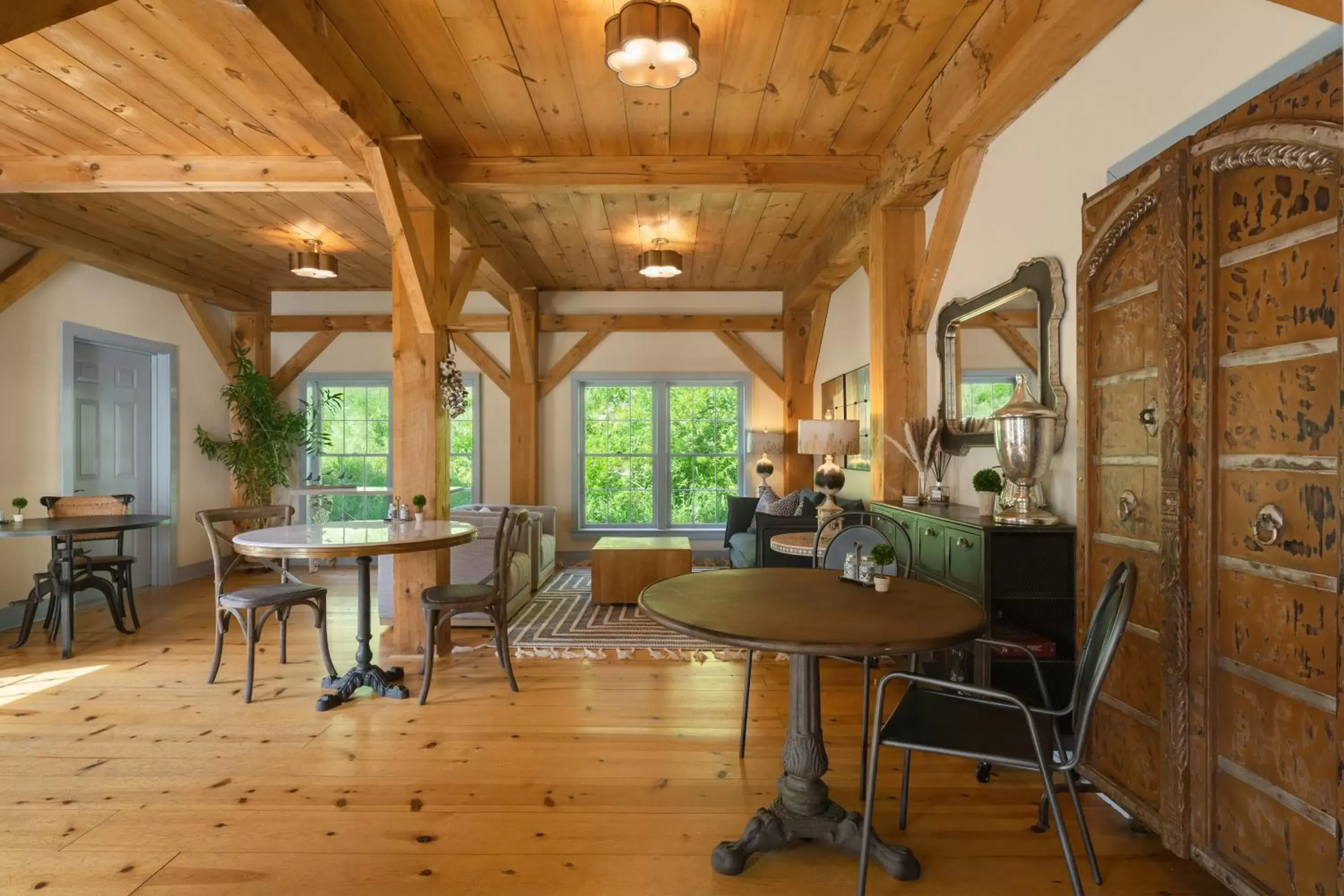 Dining area in Inn at Silver Maple Farm