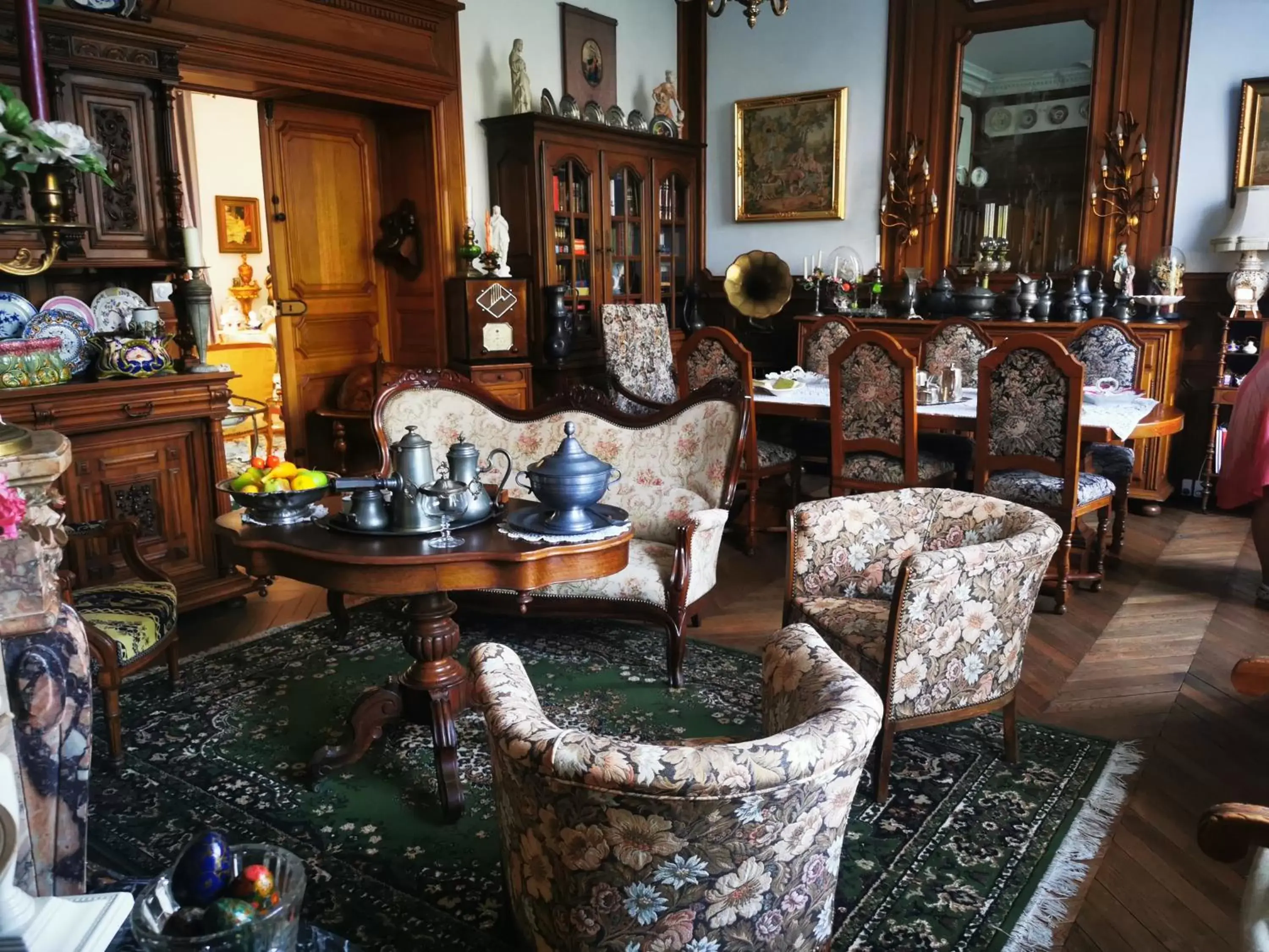 Living room in VILLA LES CAMELIAS