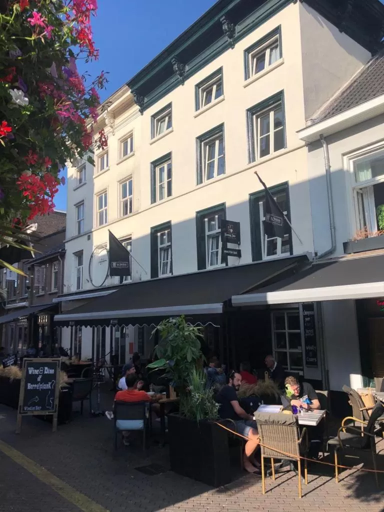 Facade/entrance in Winston B&B