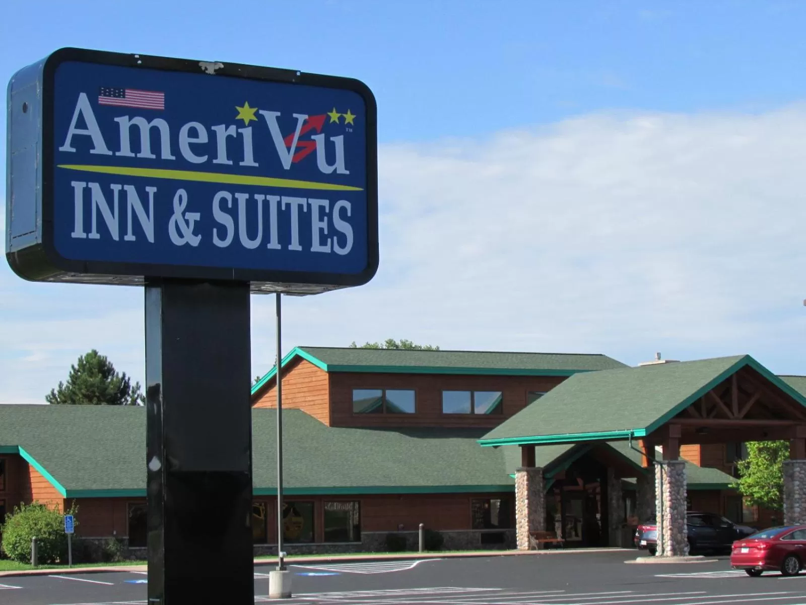 Property building in AmeriVu Inn & Suites