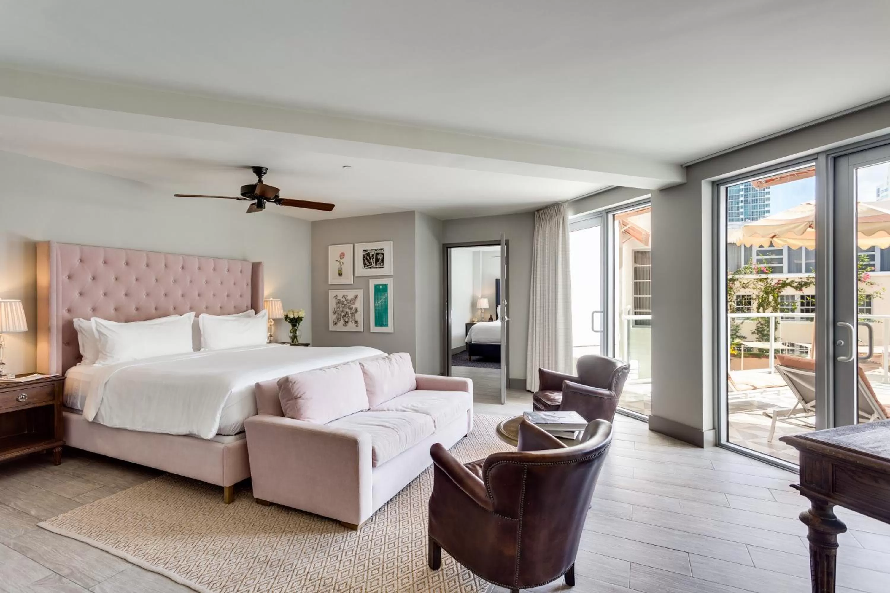 Seating area, Bed in The Plymouth South Beach