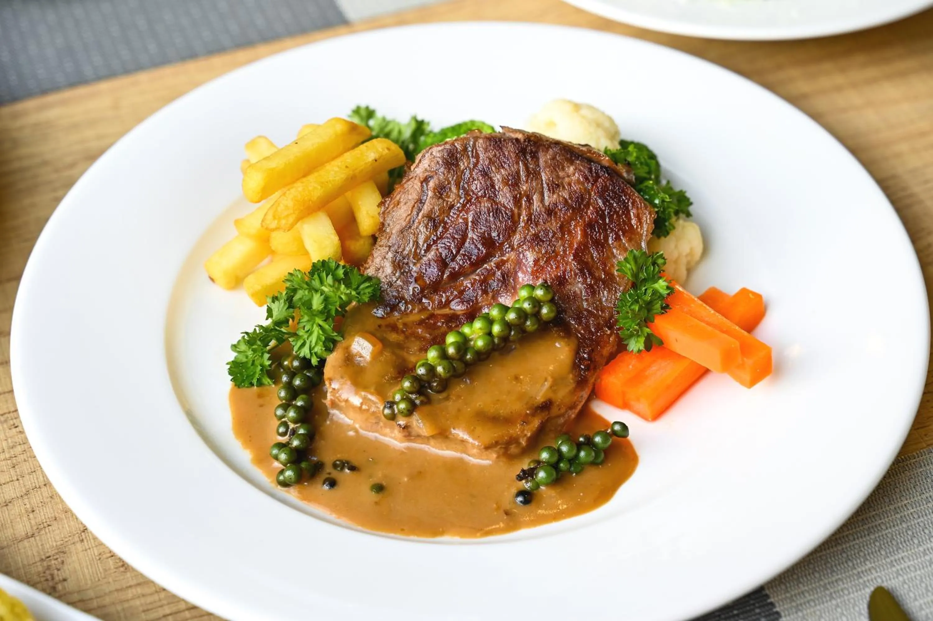 Restaurant/places to eat in Muong Thanh Grand Saigon Centre Hotel