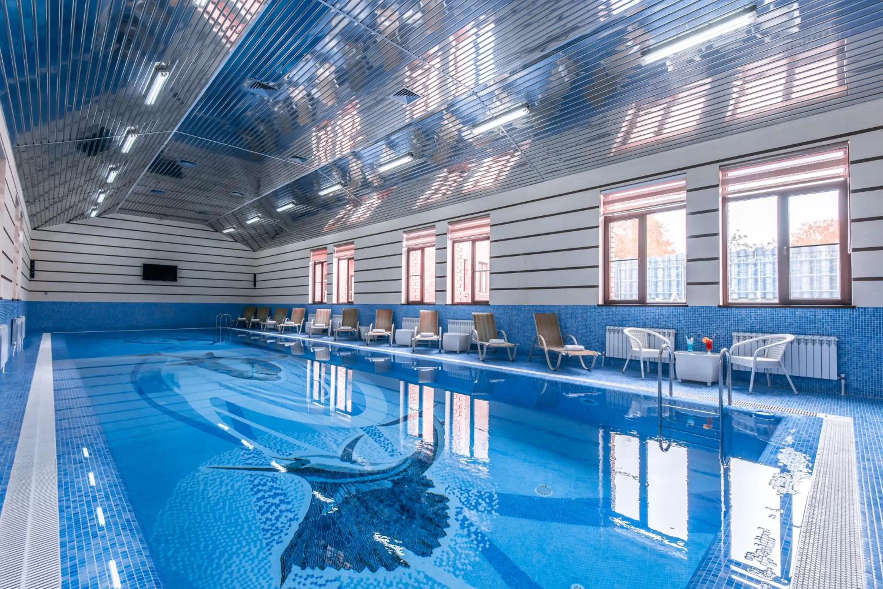 Swimming pool in Ichan Qal'a Premium Class Hotel