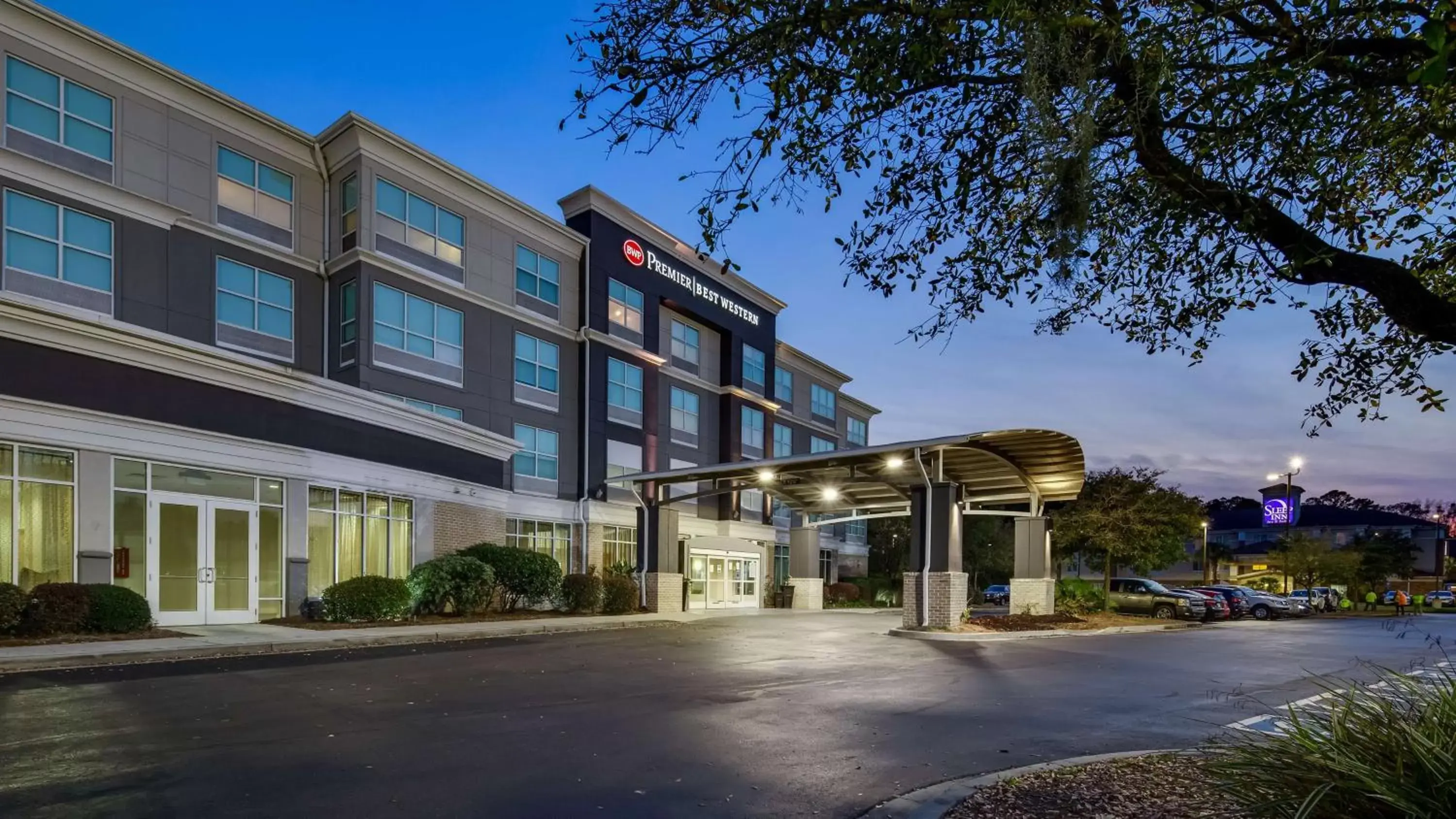 Property Building in Best Western Premier I-95 Savannah Airport/ Pooler West