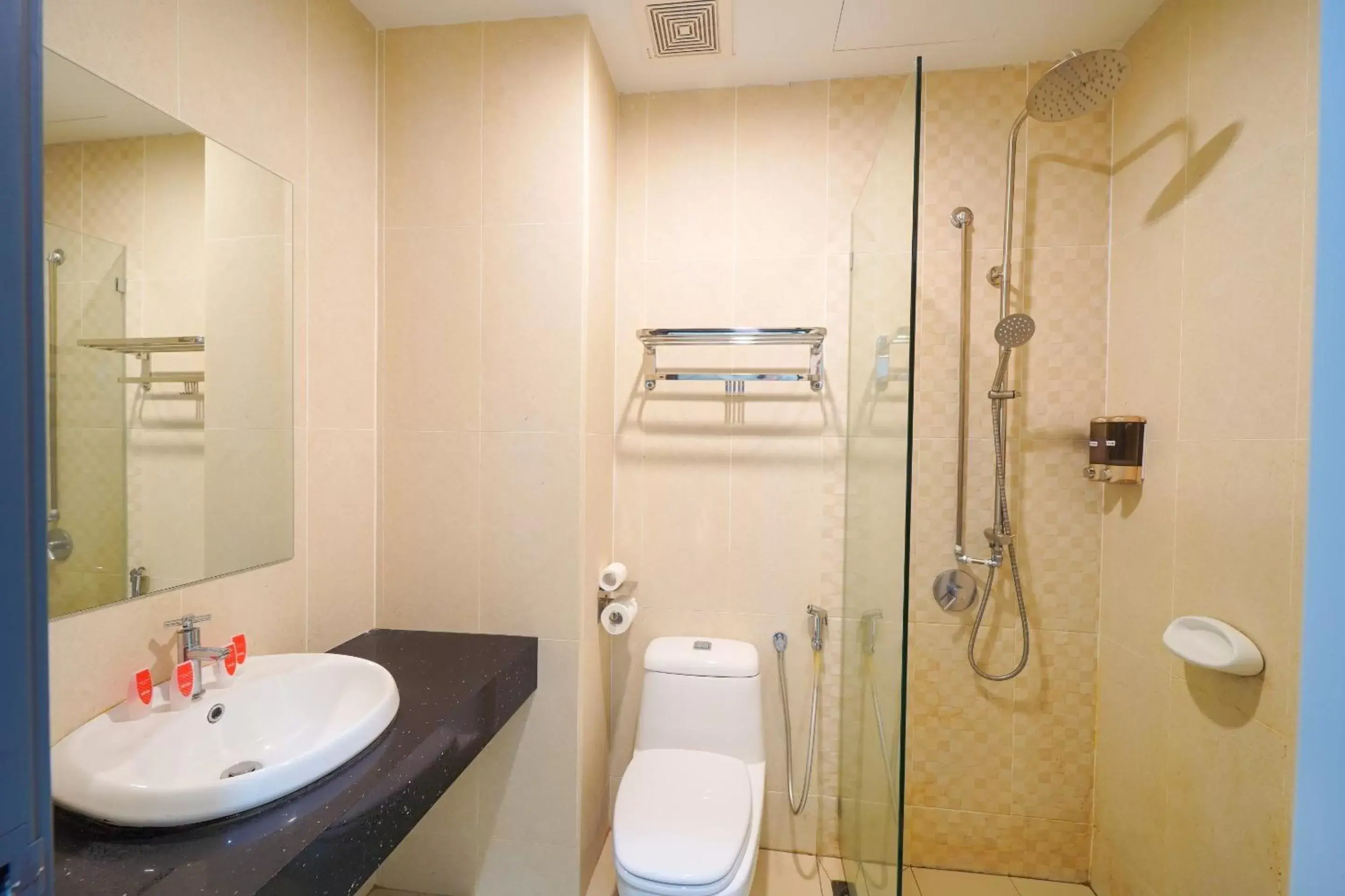 Bathroom in Avatel Jelutong