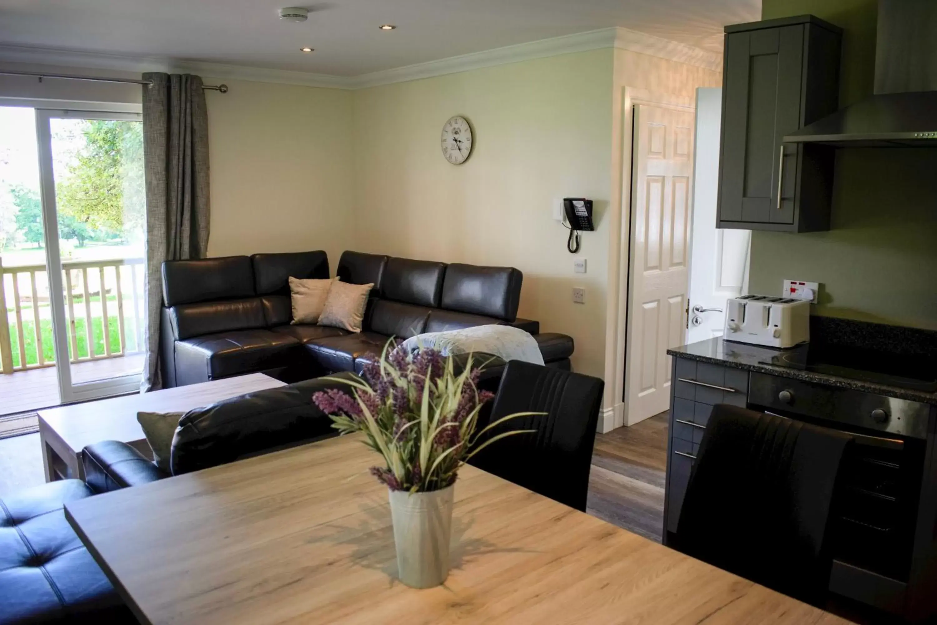 Family, Dining Area in Inglewood House and Spa