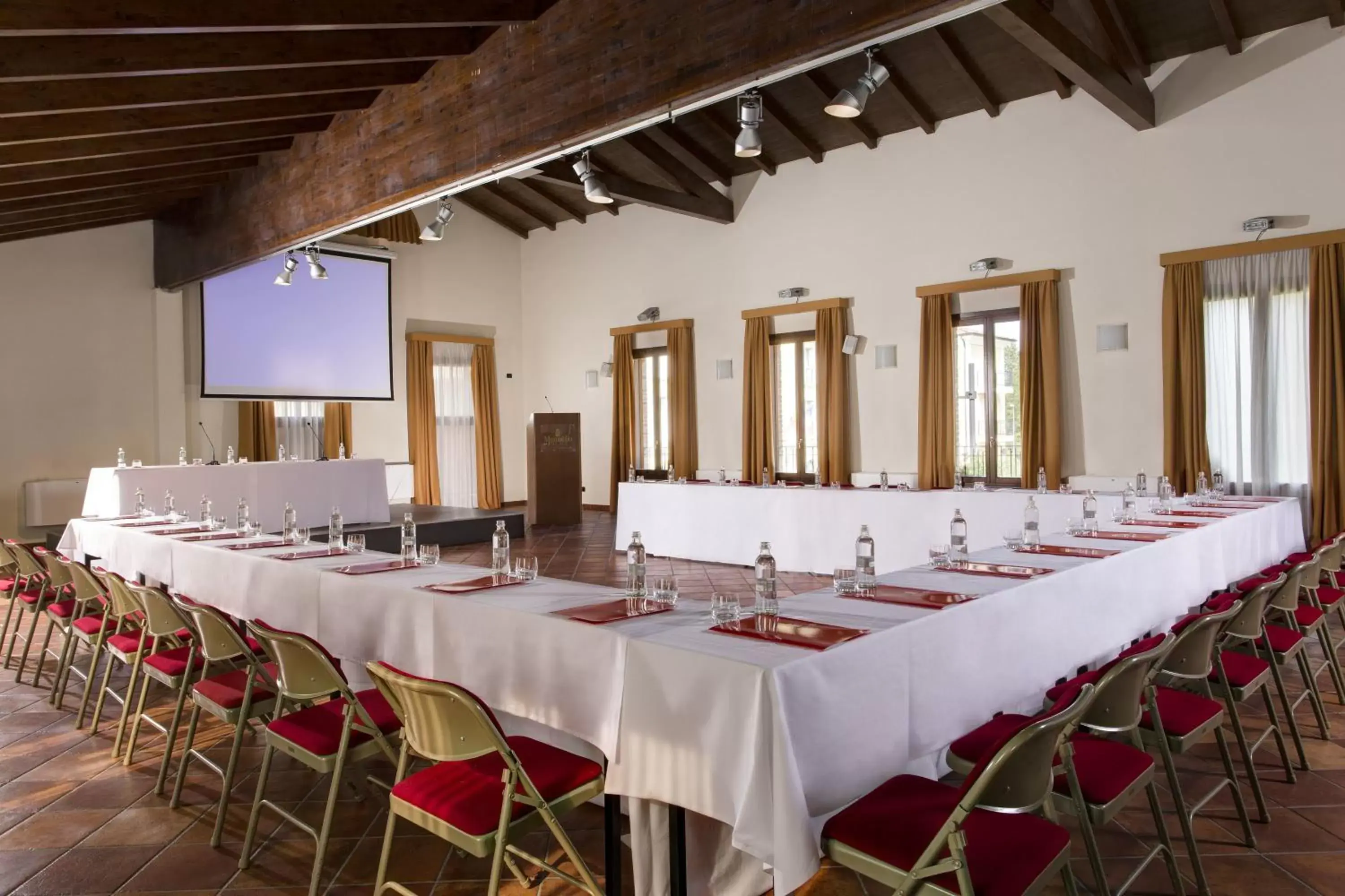 Meeting/conference room in Maranello Palace