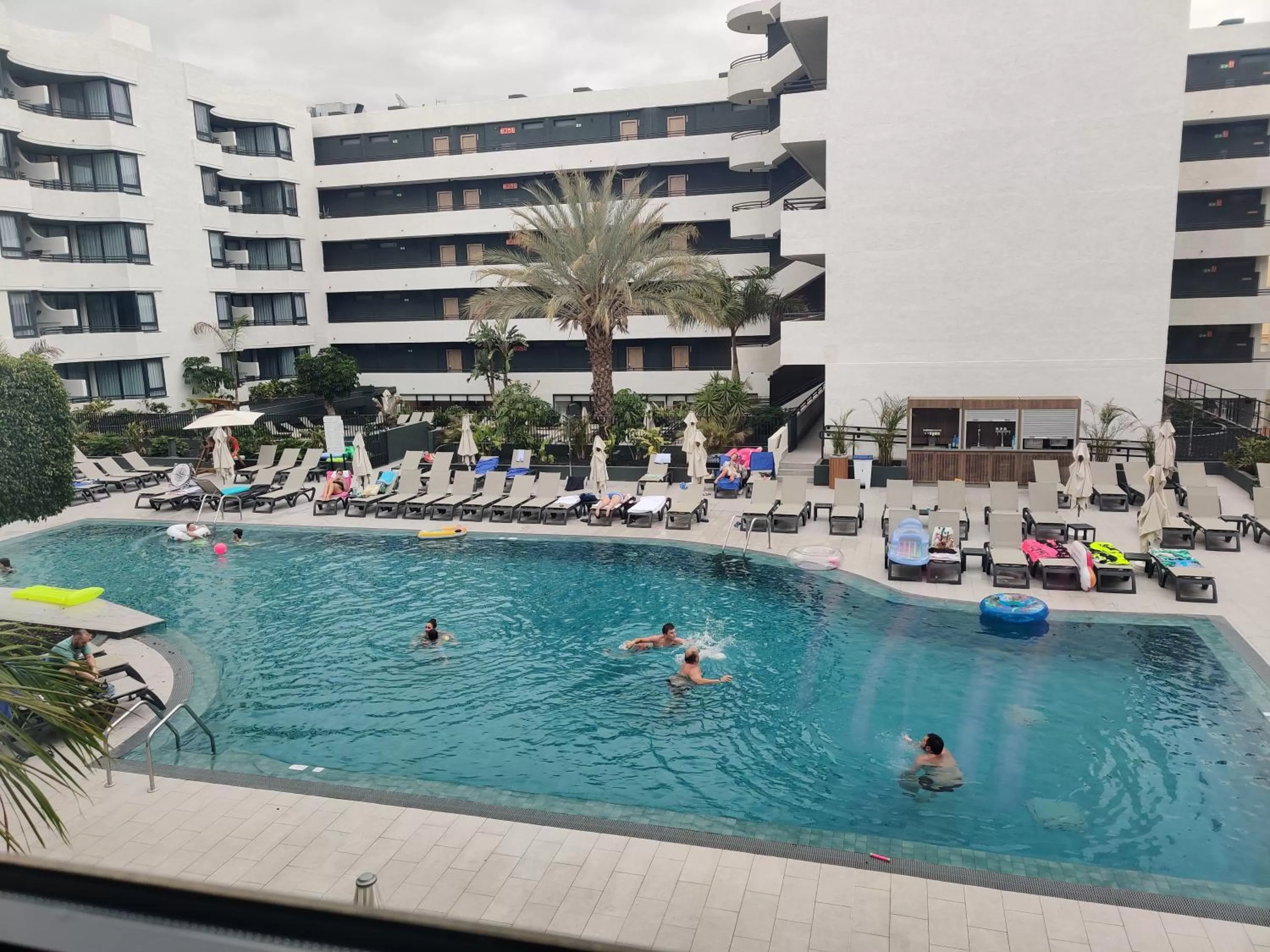 Swimming pool in Luxury Apartment with pool view