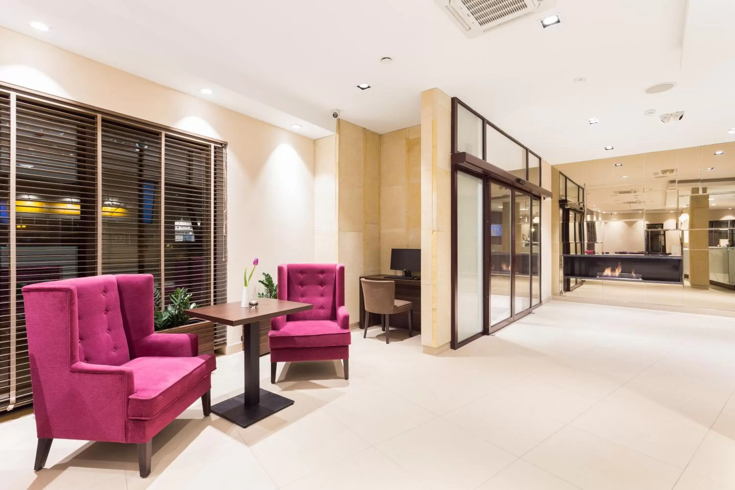Lobby or reception, Lobby/Reception in Hotel DeSilva Premium Poznań