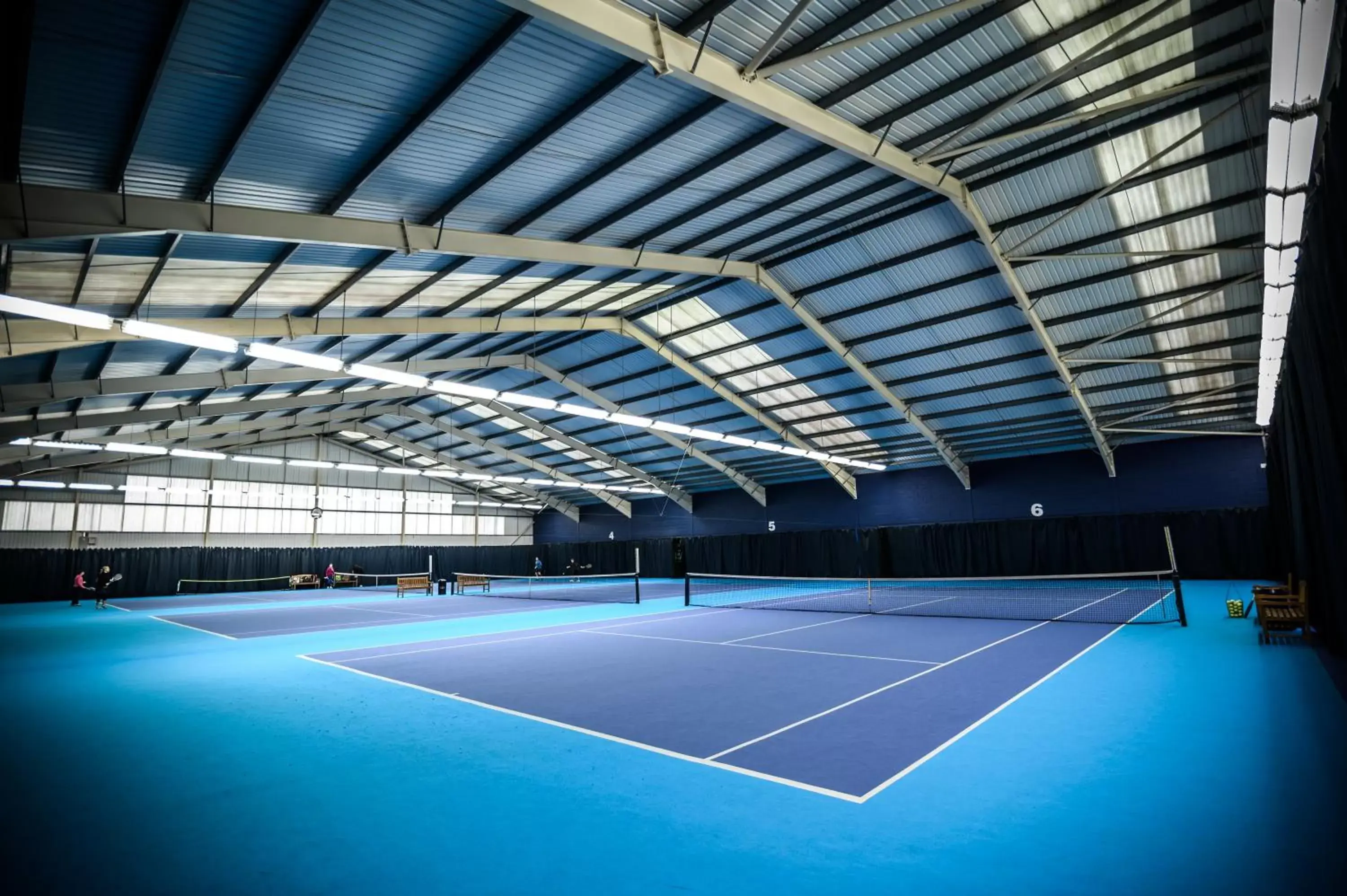 Tennis court in The Essex Golf & Country Club Hotel