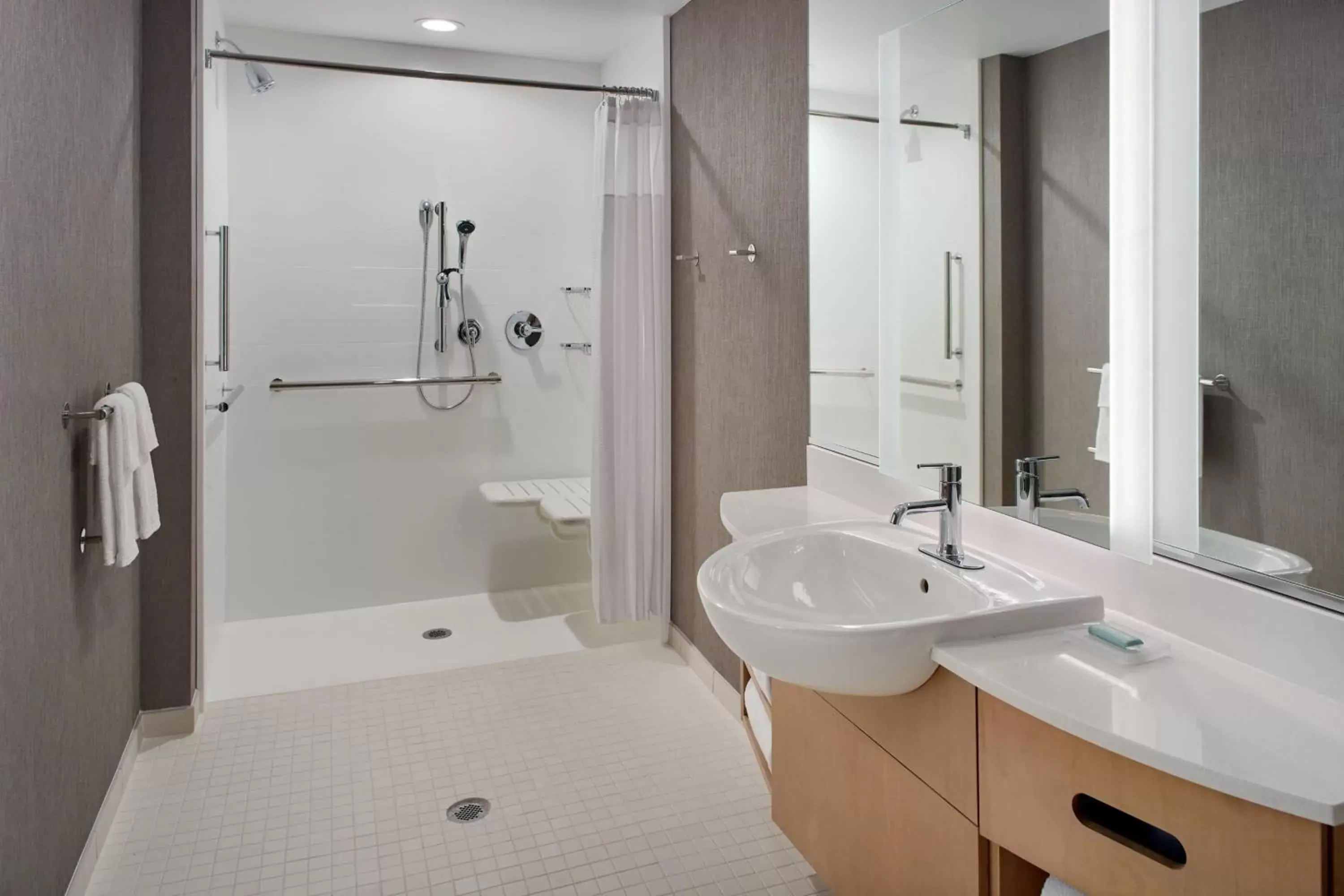 Bathroom in SpringHill Suites by Marriott Atlanta Northwest