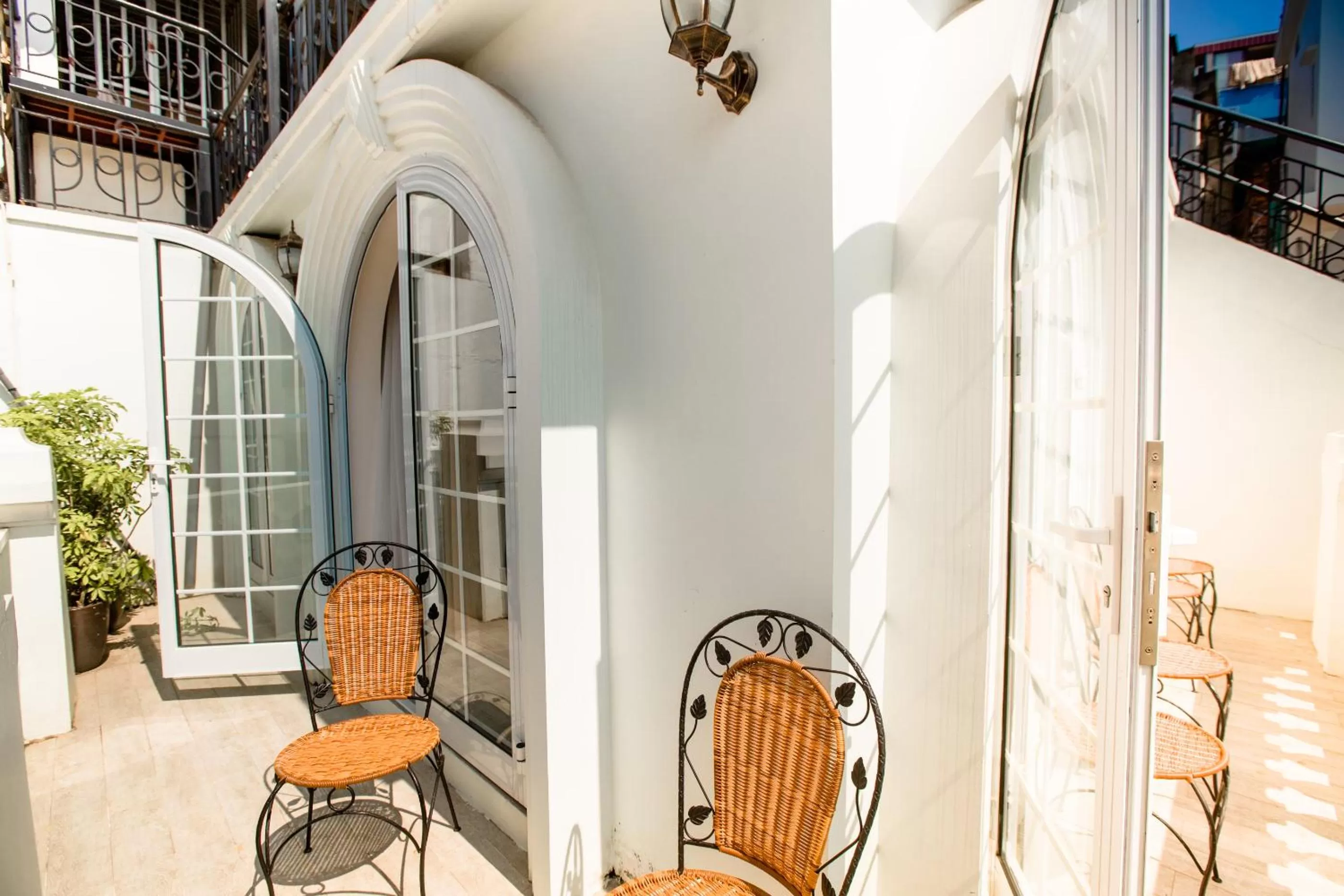 Balcony/Terrace in HaLong Starlight Inn & Travel