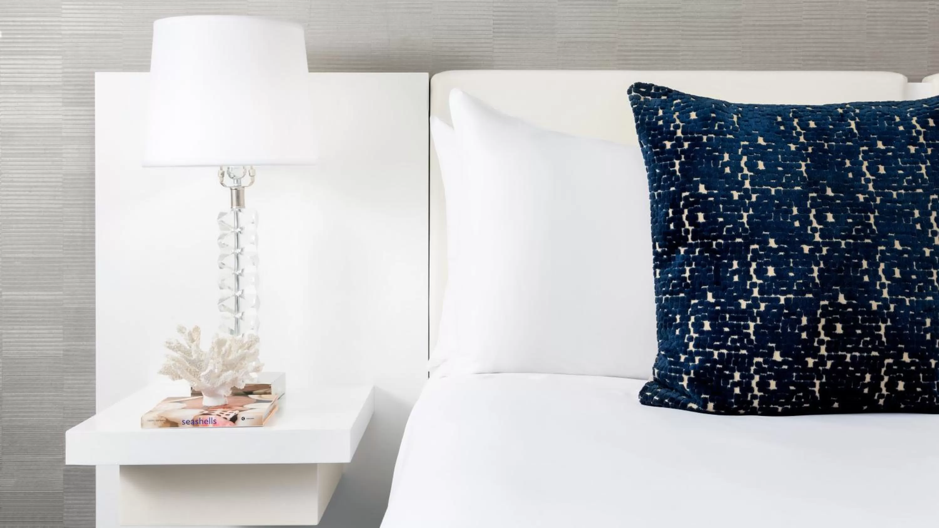 Bed in YVE Hotel Miami