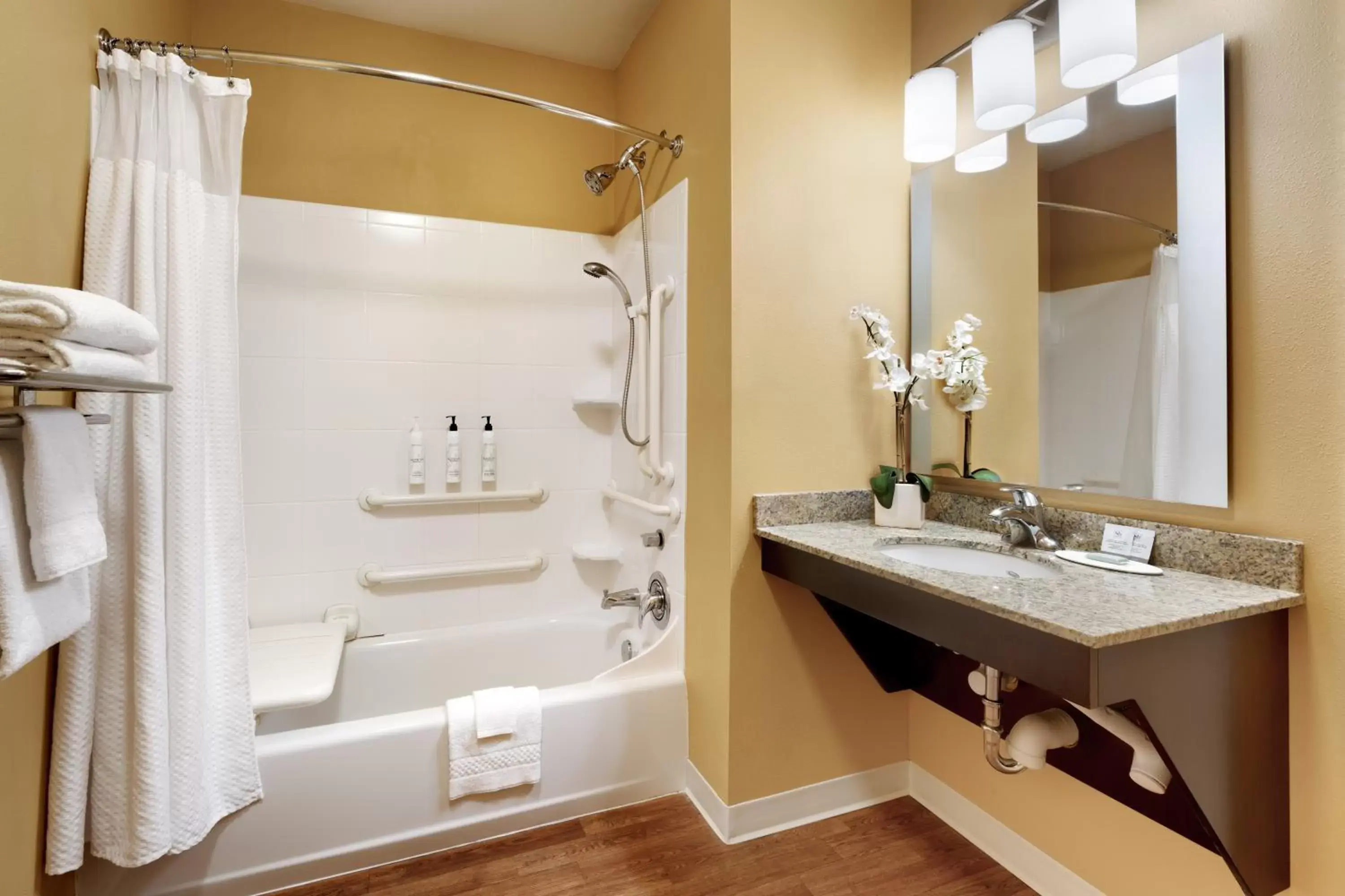 Bathroom in TownePlace Suites by Marriott Missoula