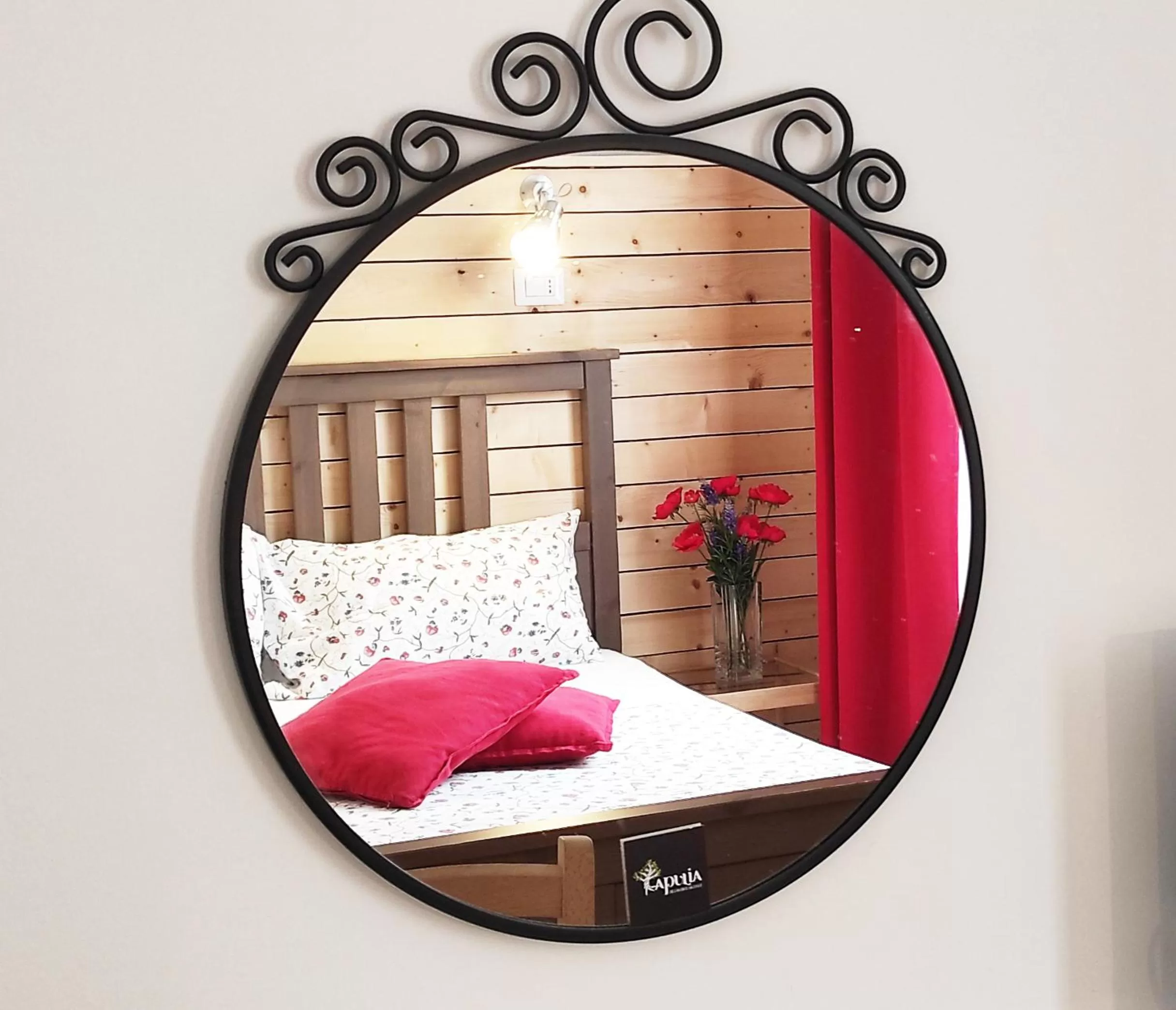 Decorative detail, Bed in Apulia Bed&Breakfast