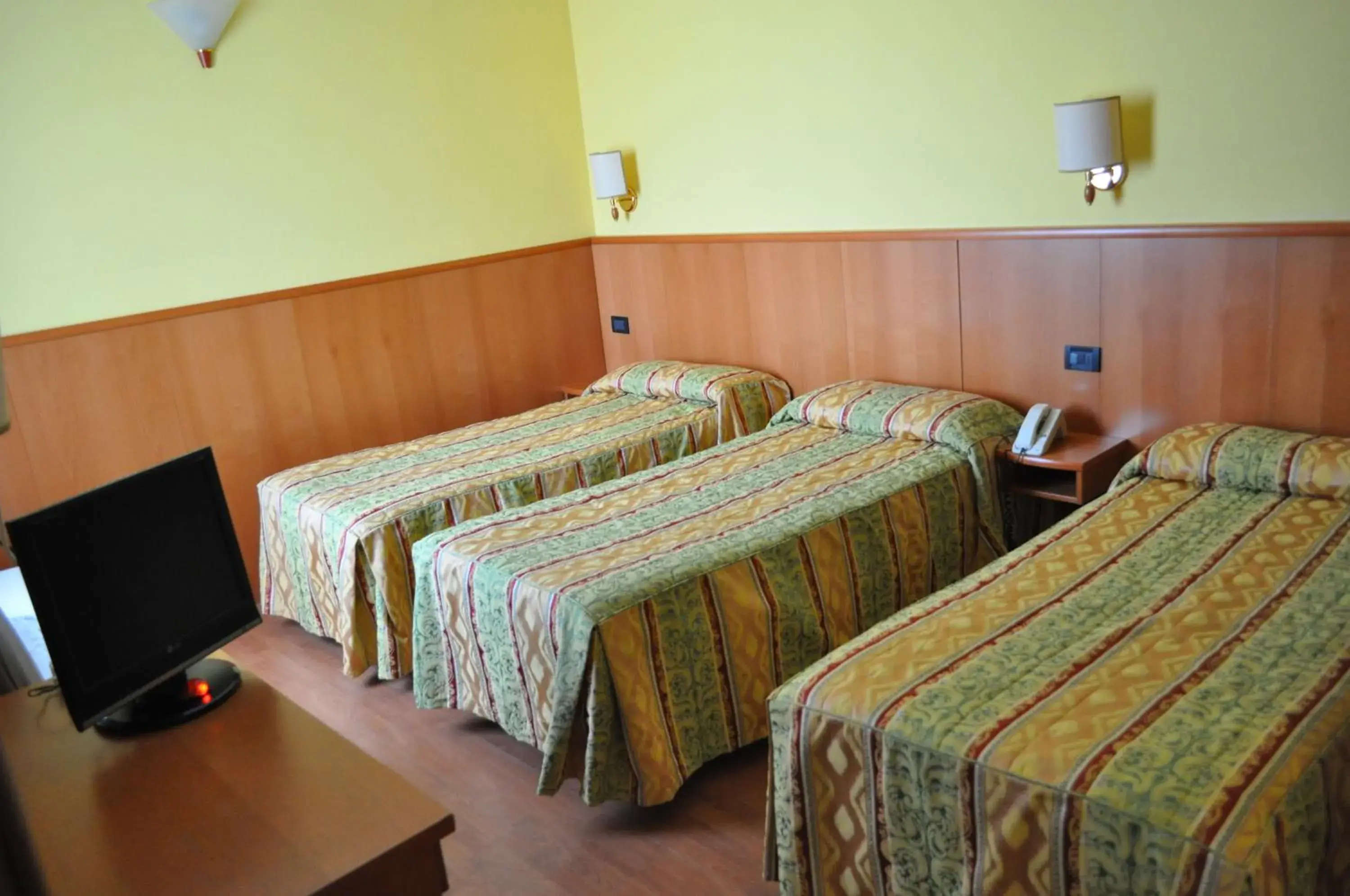 Bed in Hotel Cinzia Ristorante