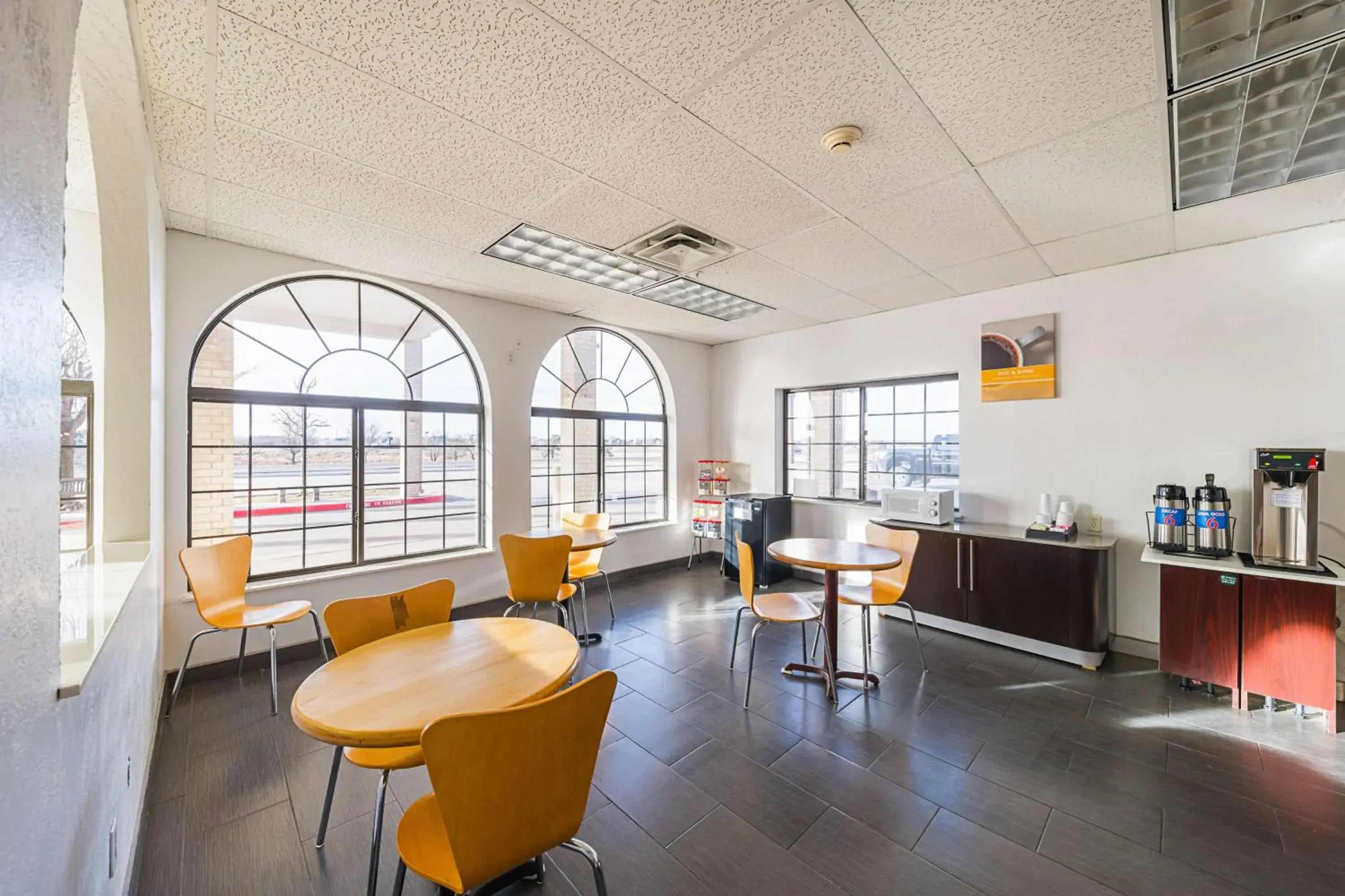 Restaurant/places to eat in Motel 6-Amarillo, TX Restaurant/places to eat in Motel 6-Amarillo, TX