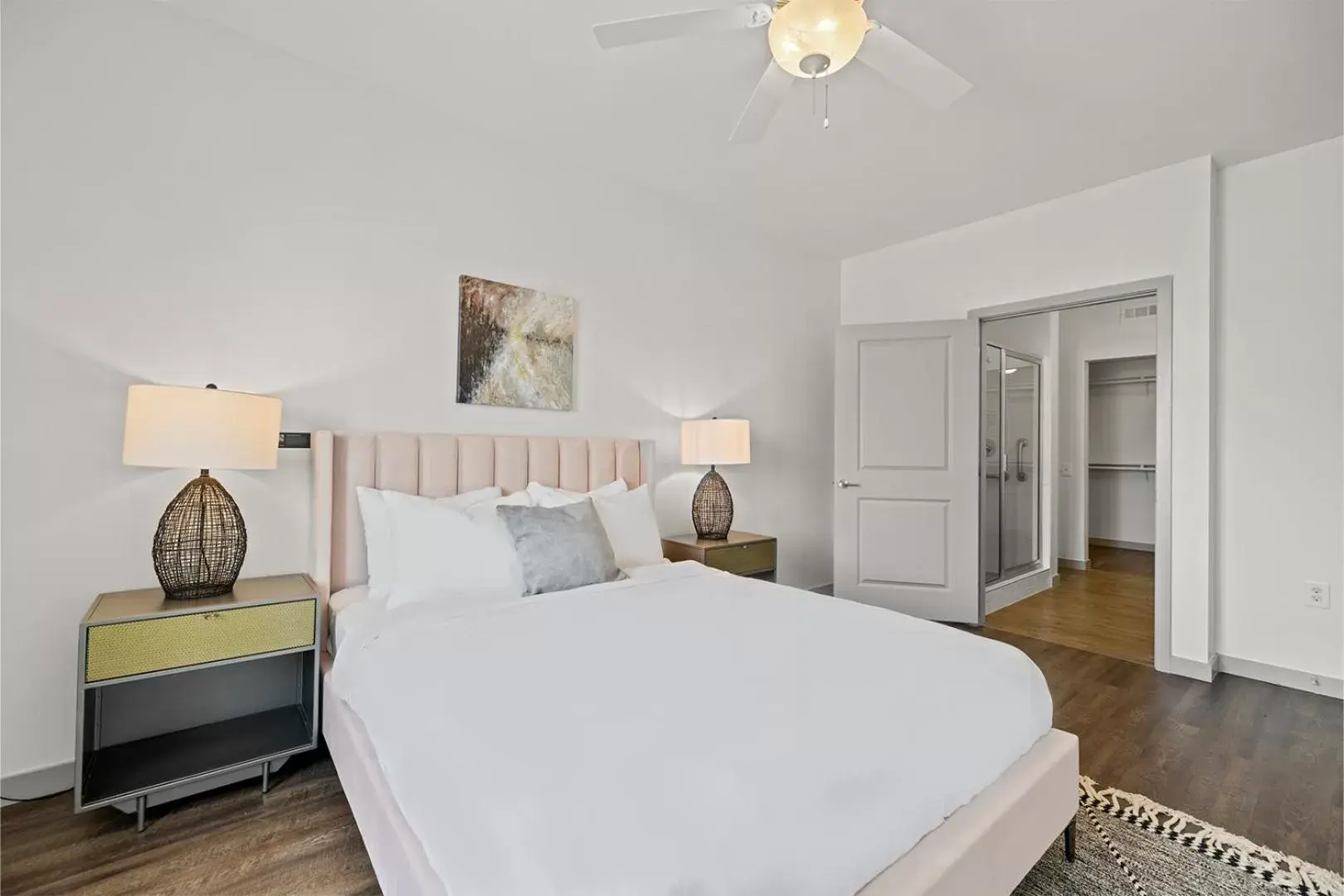 Premium Two Bedroom Apartment Accessible in Placemakr Music Row - Vanderbilt Premium Two Bedroom Apartment Accessible in Placemakr Music Row - Vanderbilt