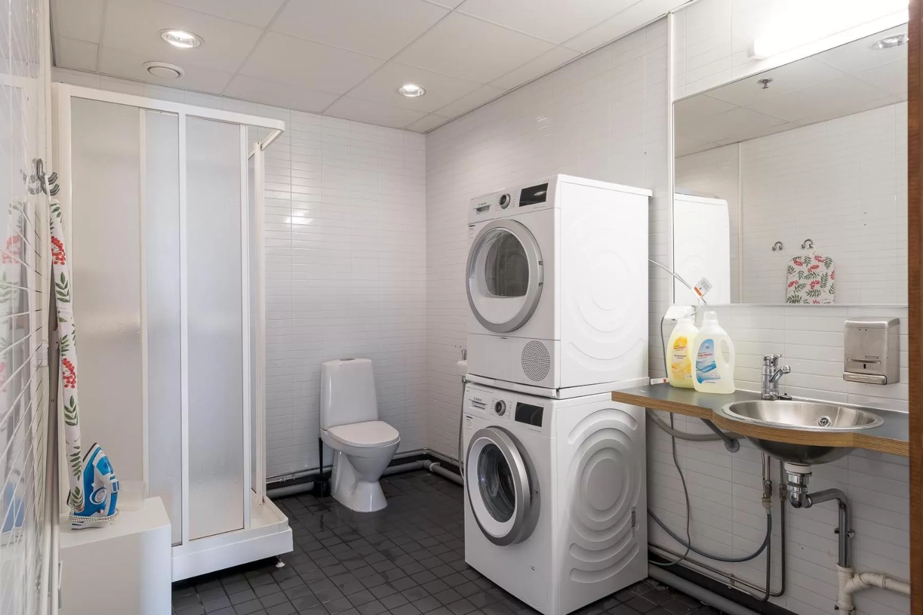 laundry in Hiisi Hotel Helsinki Jätkäsaari
