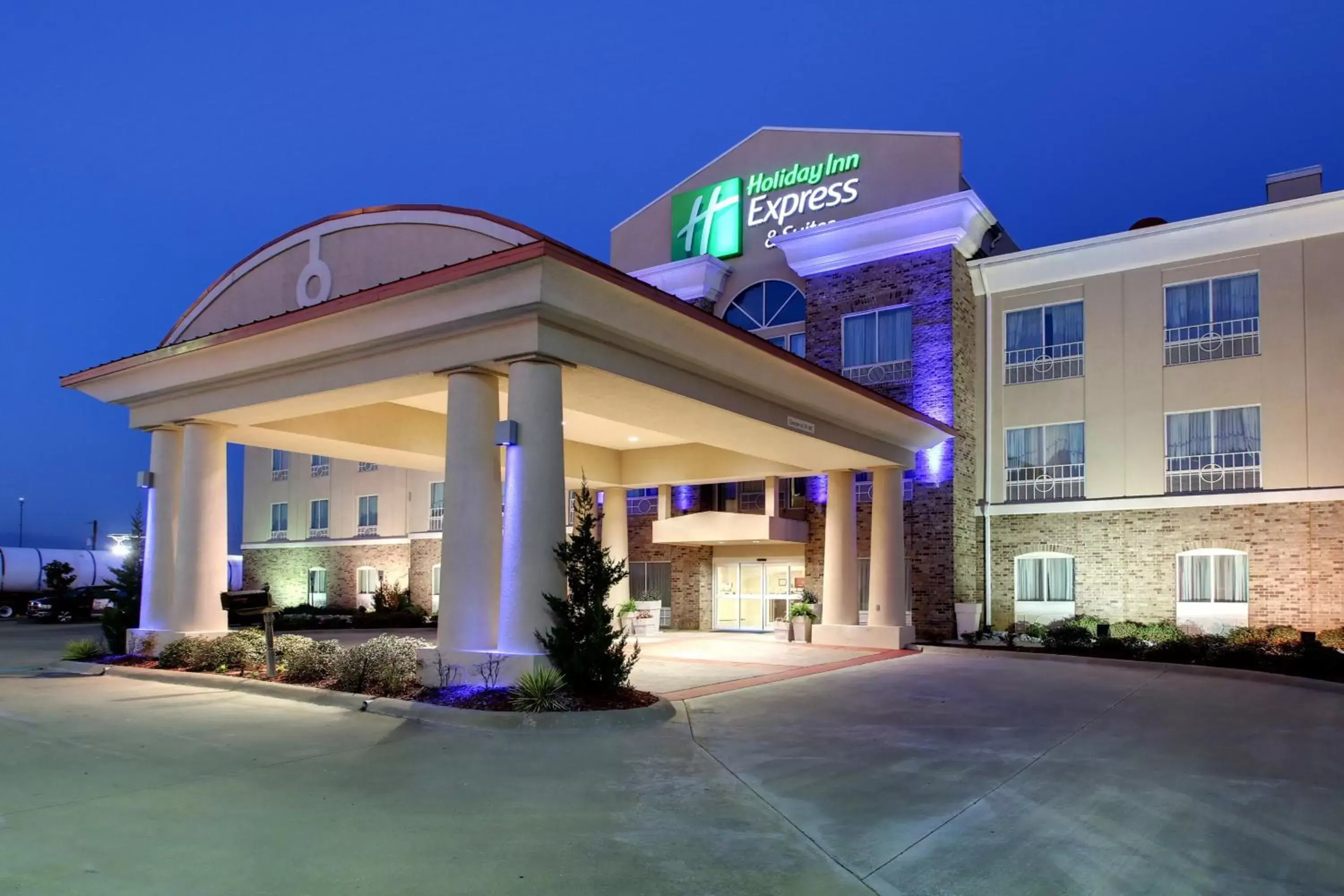 Property Building in Holiday Inn Express Hotel Winona North, an IHG Hotel