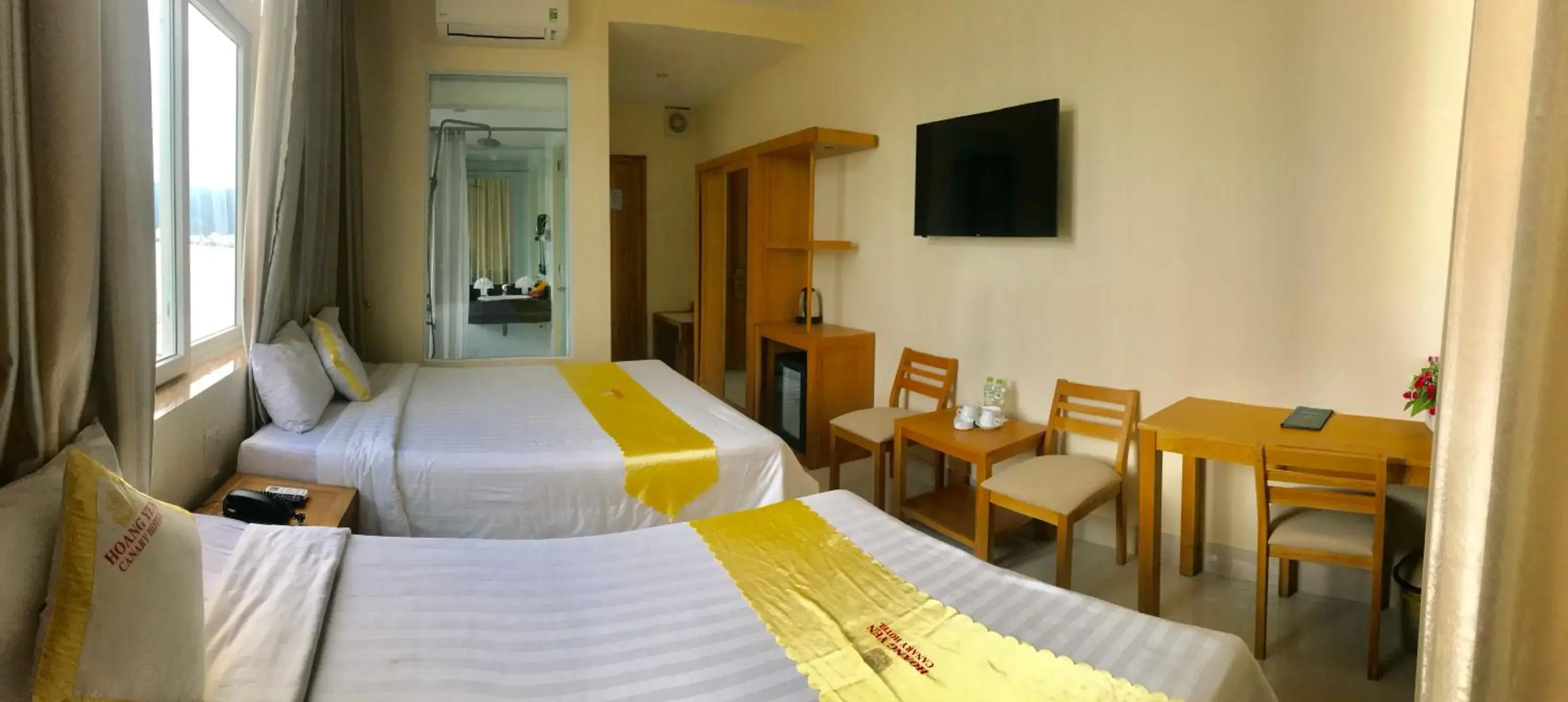 Bed in Hoang Yen Canary Hotel