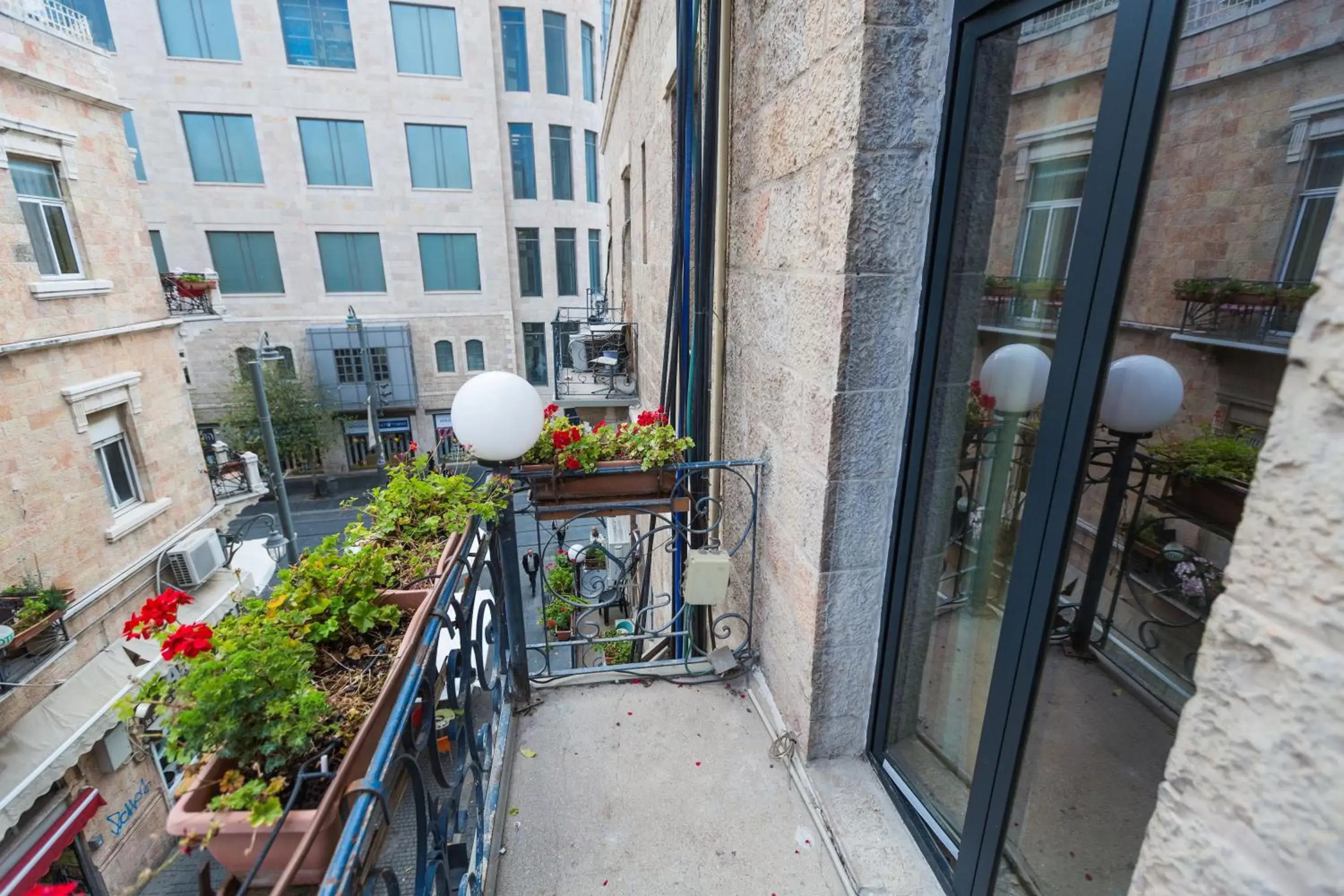 Balcony/Terrace in Kaplan Hotel