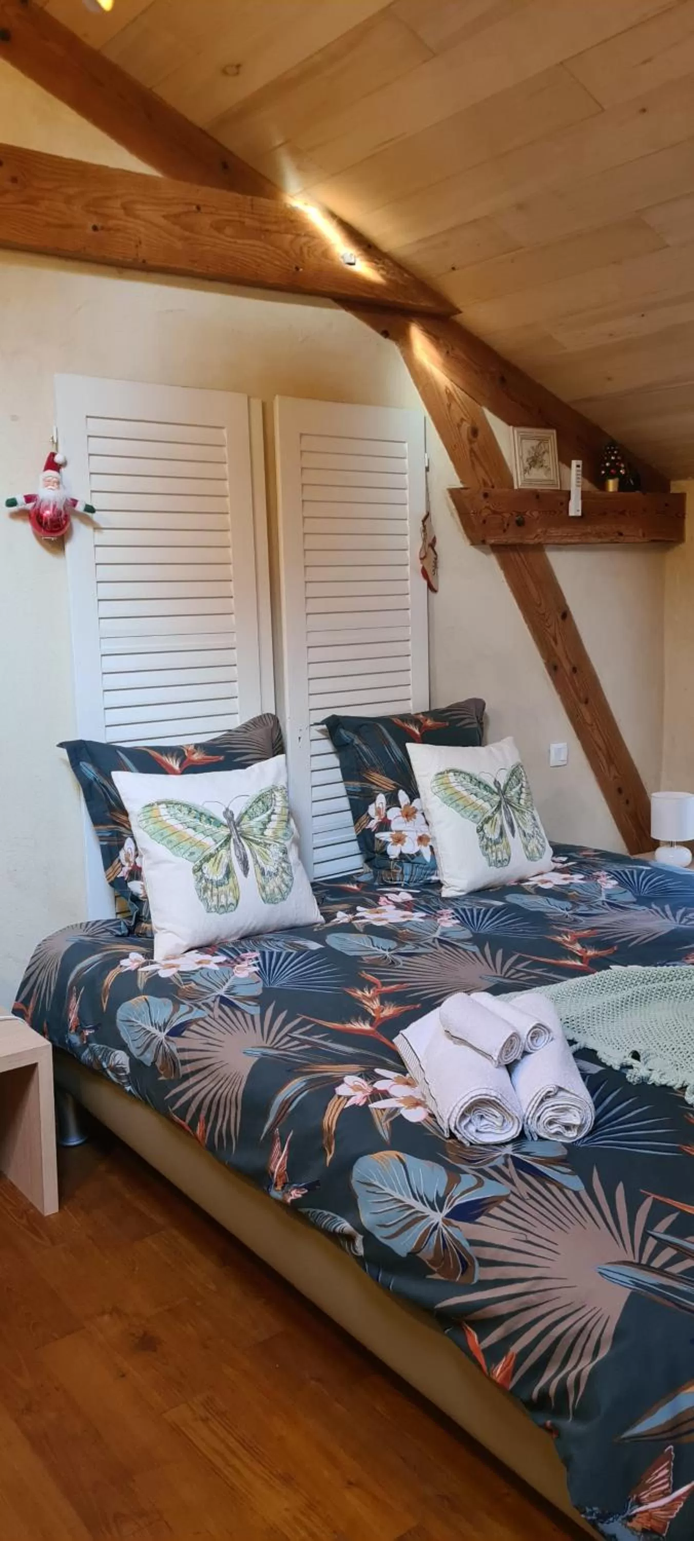 Bedroom, Bed in Le Coq en Repos