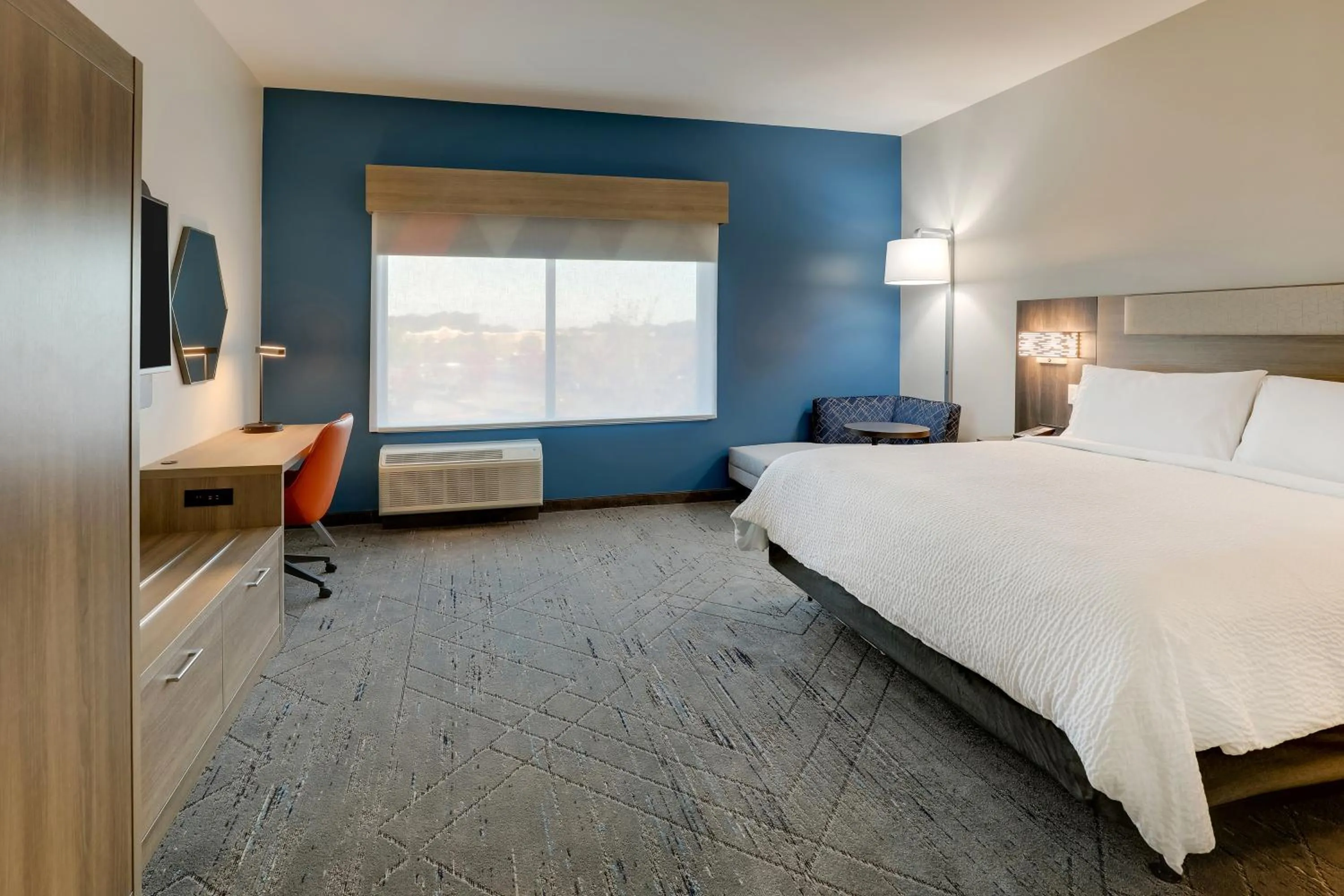 Bedroom, Bed in Holiday Inn Express Holly Springs - Raleigh Area by IHG