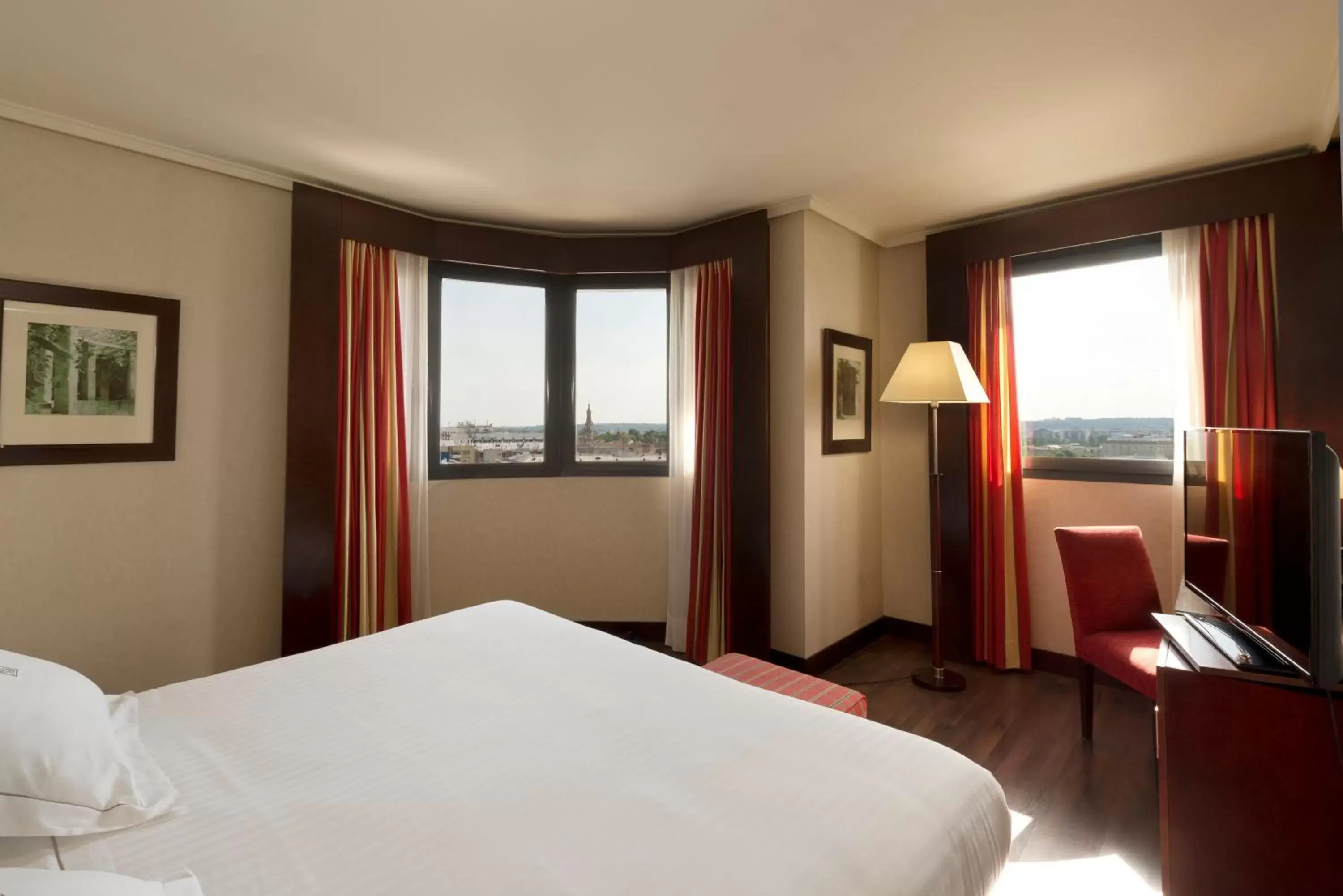 Bedroom, Bed in Hotel Sevilla Center